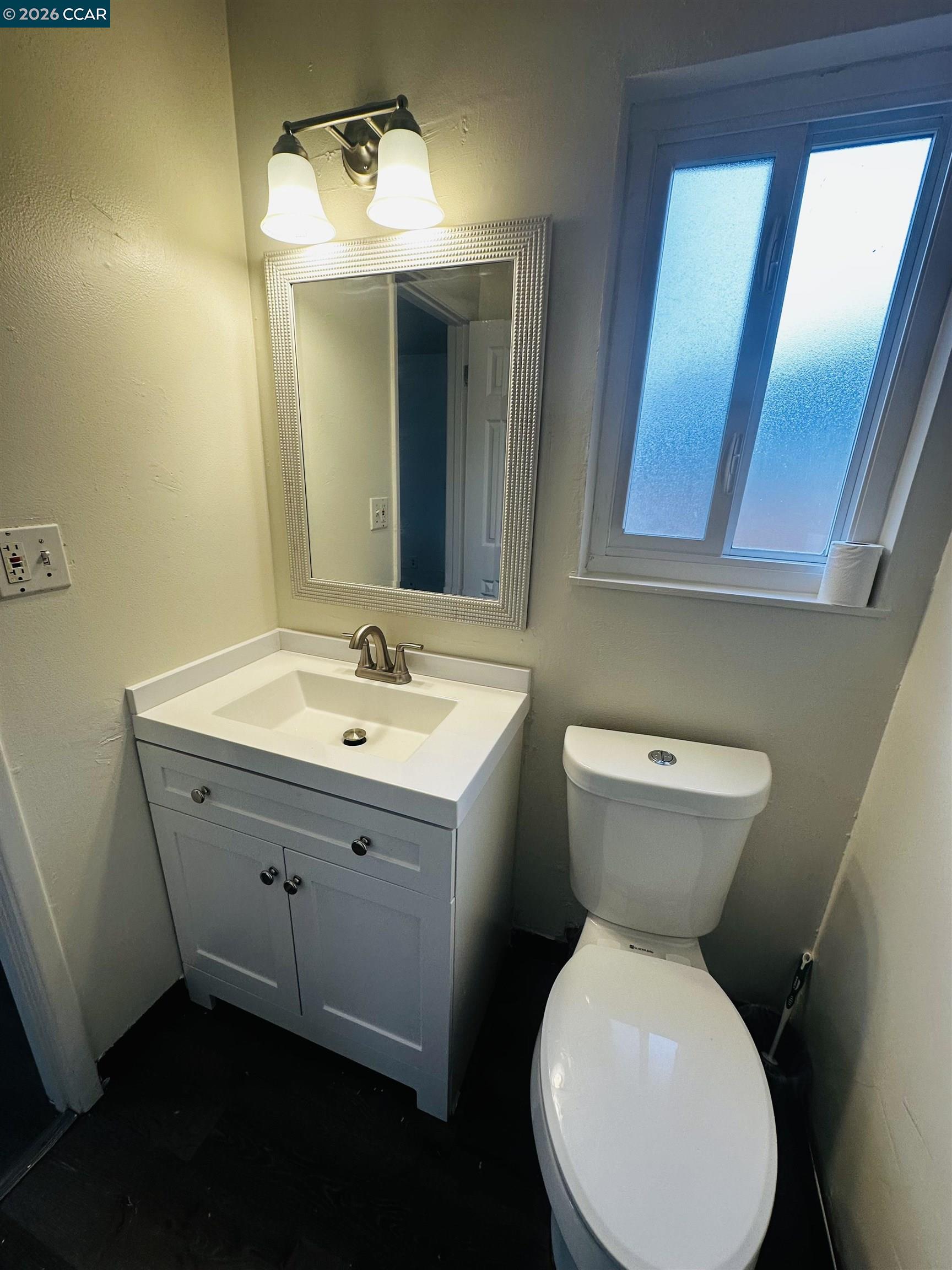 Detail Gallery Image 8 of 11 For 4350 Palo Verde Dr, Pittsburg,  CA 94565 - 4 Beds | 2 Baths