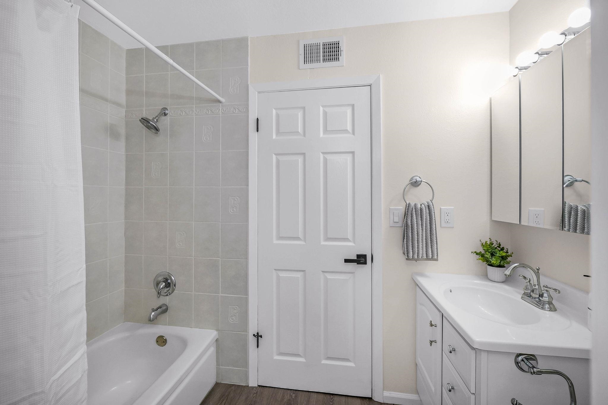 Detail Gallery Image 25 of 53 For 1144 El Dorado Dr, Livermore,  CA 94550 - 4 Beds | 2 Baths