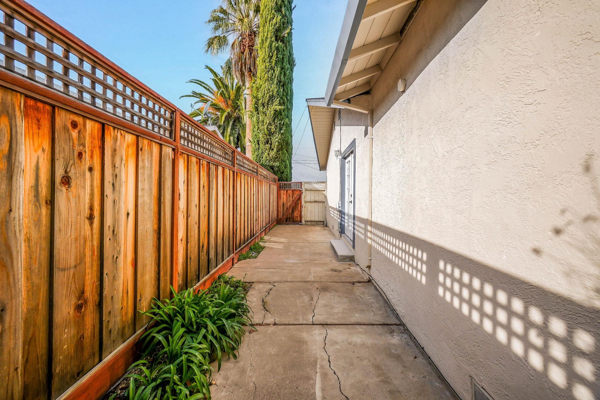 Detail Gallery Image 38 of 53 For 1144 El Dorado Dr, Livermore,  CA 94550 - 4 Beds | 2 Baths