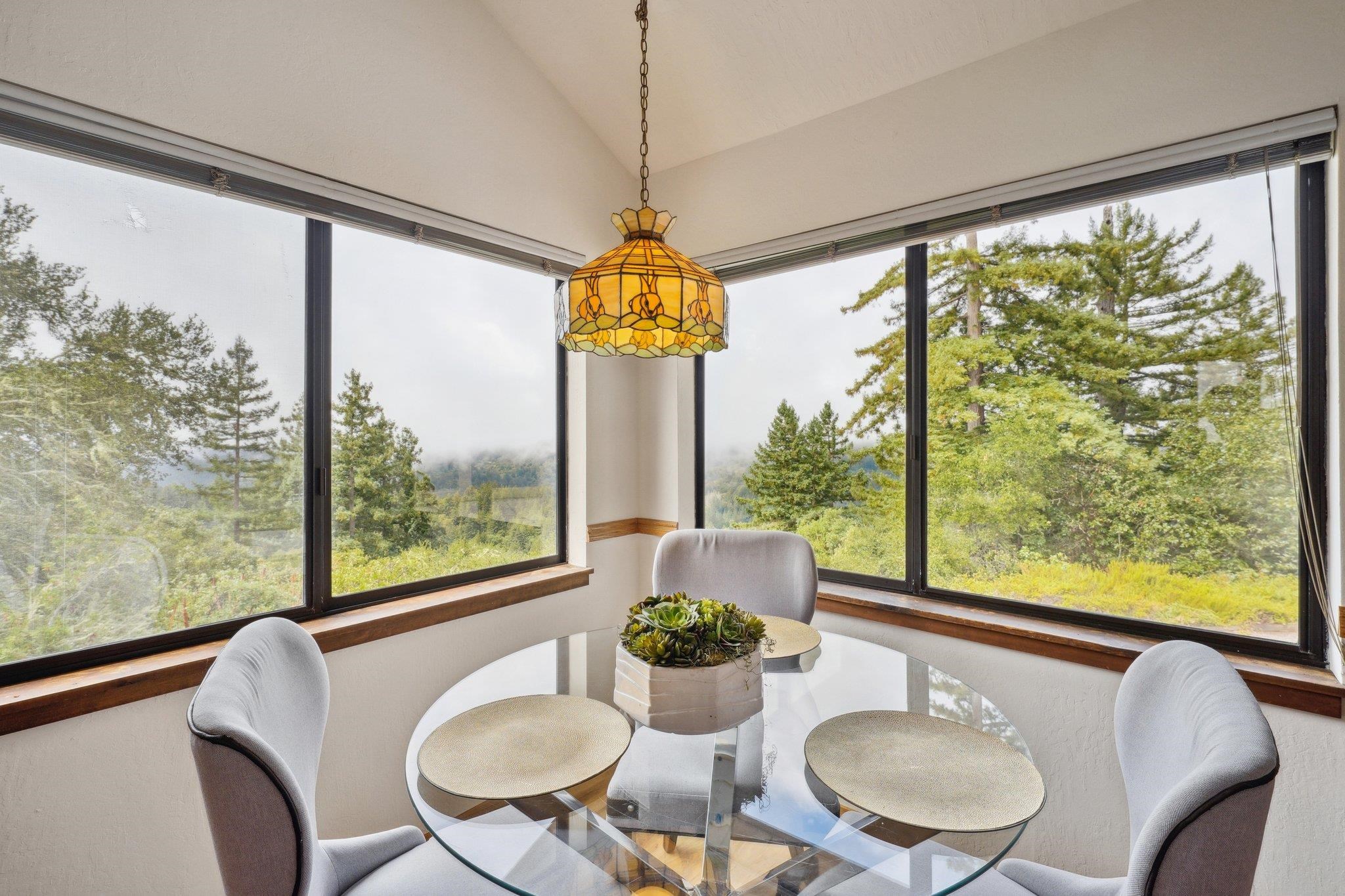 Detail Gallery Image 10 of 30 For 23762 Hutchinson Rd, Los Gatos,  CA 95033 - 4 Beds | 3 Baths