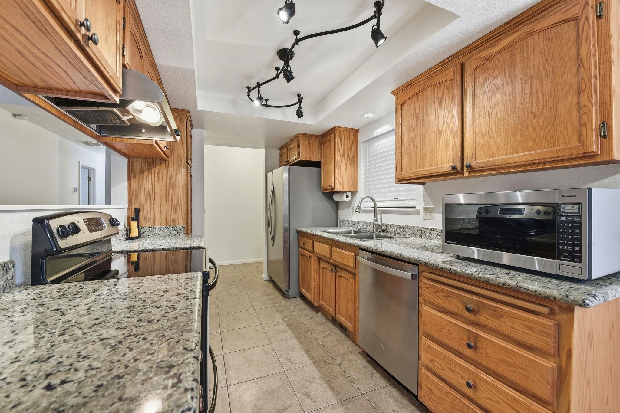 Detail Gallery Image 11 of 32 For 27701 Evelyn Ct, Pioneer,  CA 95666 - 3 Beds | 2 Baths