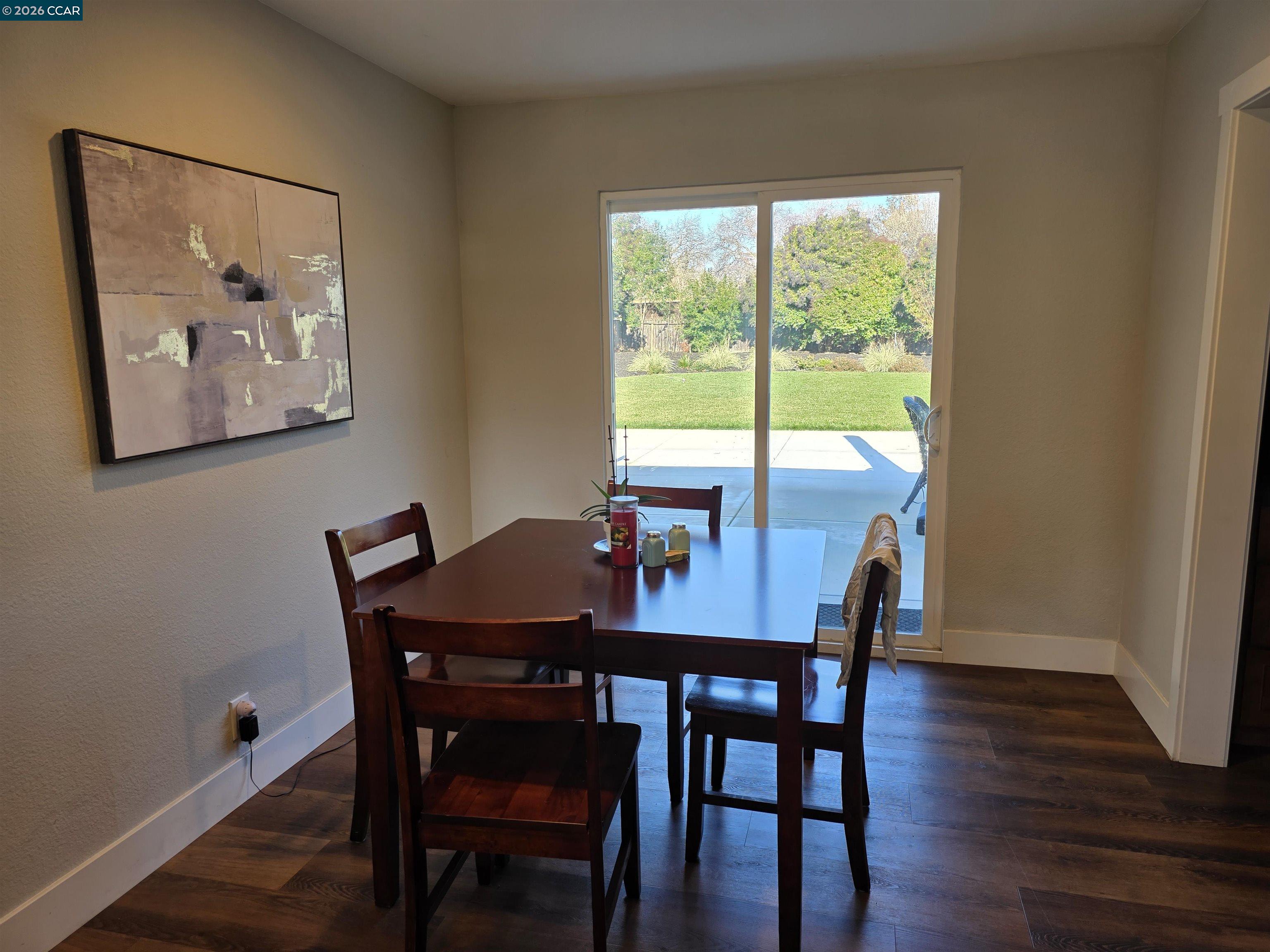 Detail Gallery Image 5 of 12 For 1878 Elinora Dr, Pleasant Hill,  CA 94523 - 3 Beds | 2 Baths