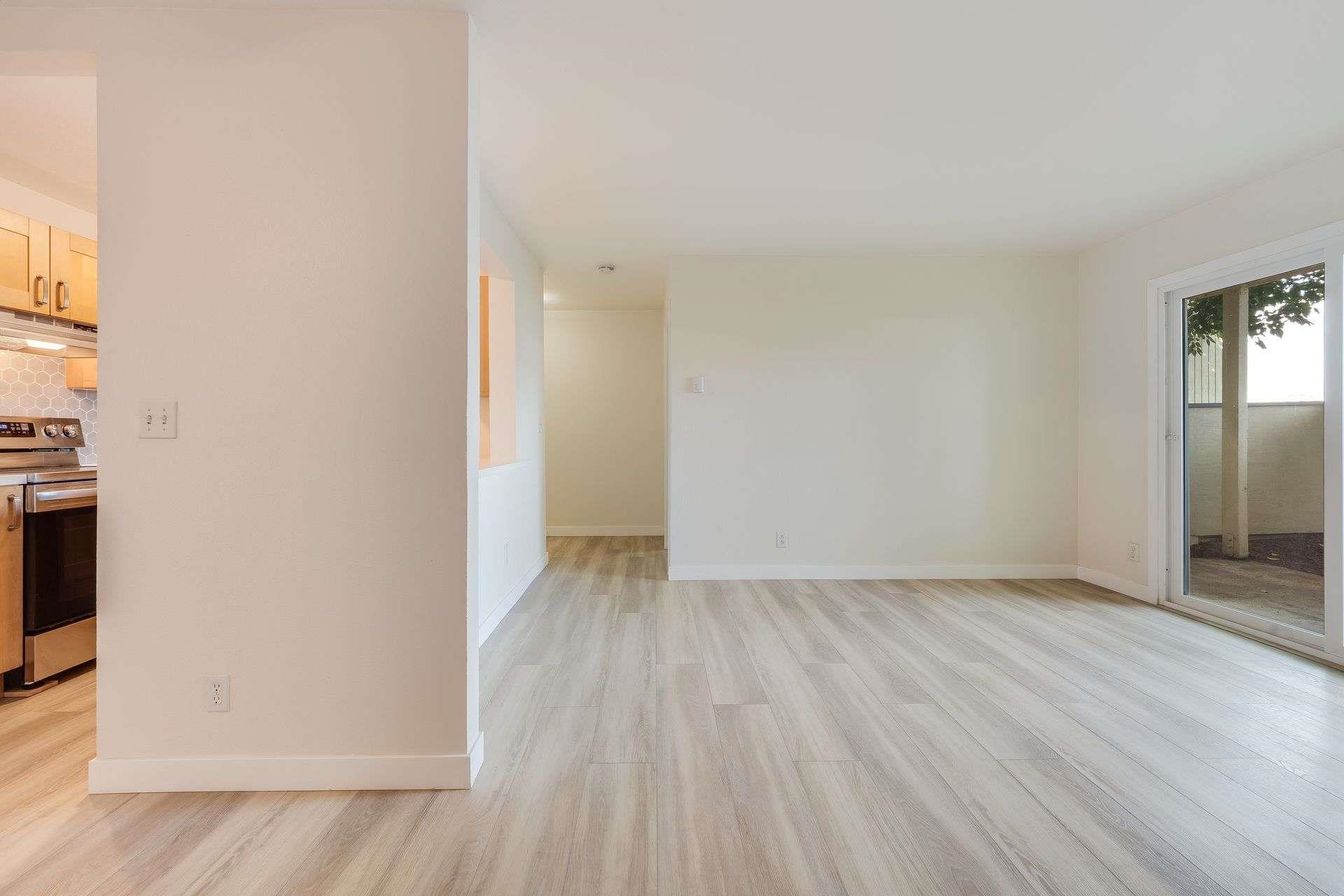 Photo #2: 41121604 Listing: Photo #2