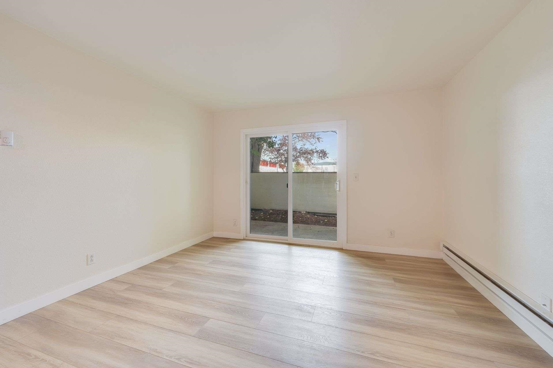 Photo #3: 41121604 Listing: Photo #3