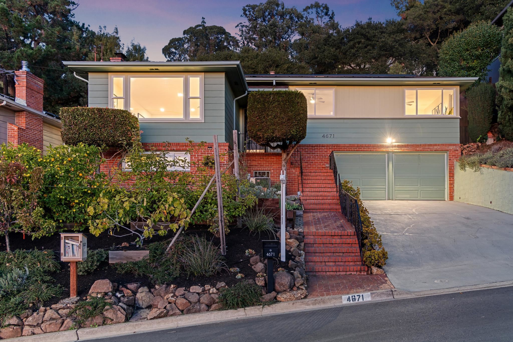 Detail Gallery Image 3 of 60 For 4671 Stauffer Pl, Oakland,  CA 94619 - 4 Beds | 3/1 Baths