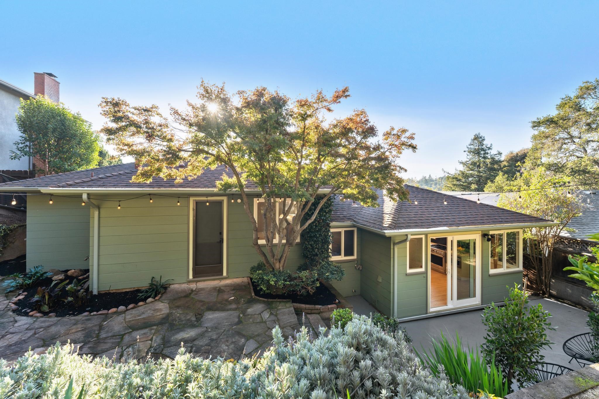 Detail Gallery Image 23 of 60 For 4671 Stauffer Pl, Oakland,  CA 94619 - 4 Beds | 3/1 Baths