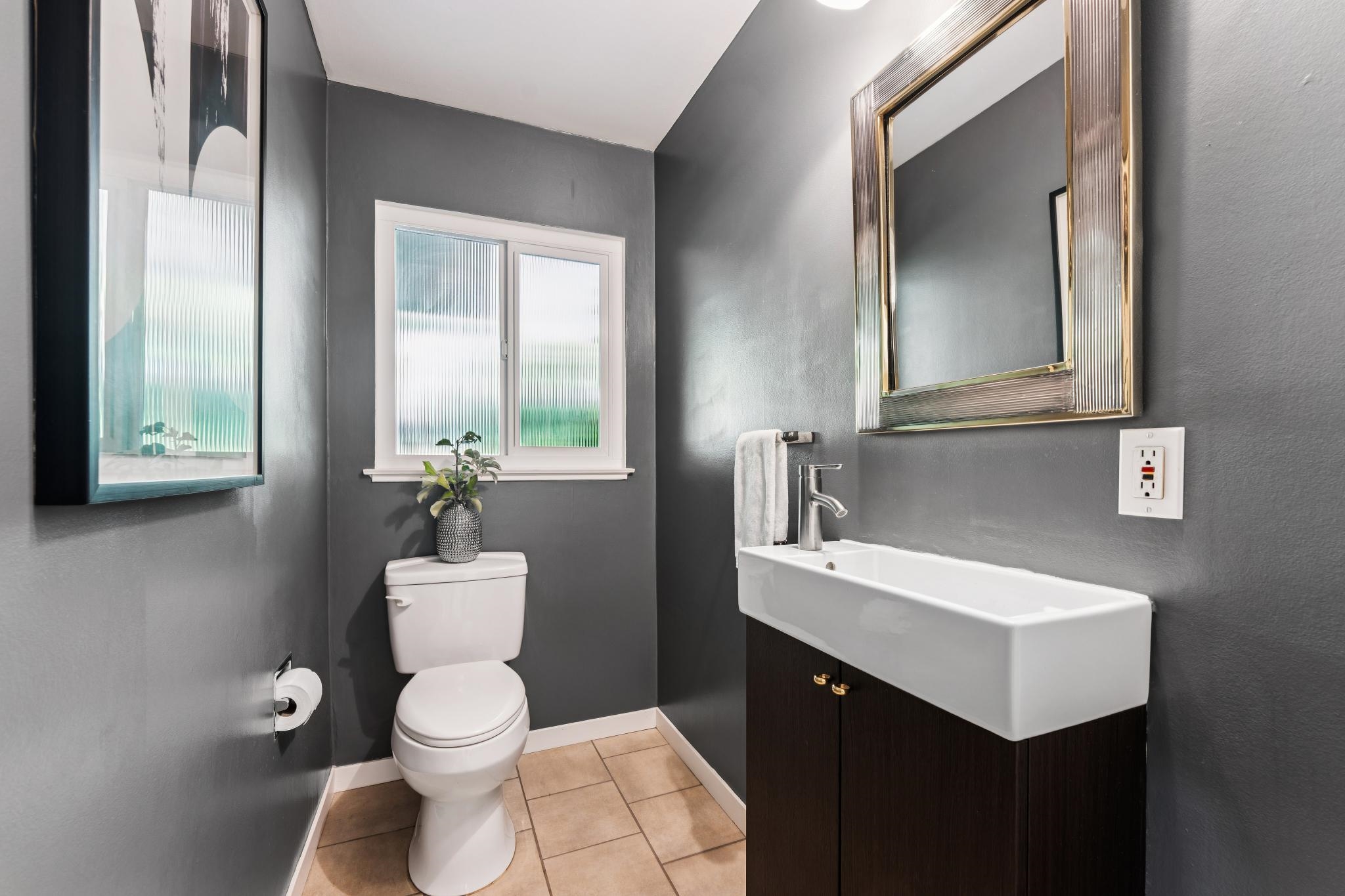 Detail Gallery Image 27 of 60 For 4671 Stauffer Pl, Oakland,  CA 94619 - 4 Beds | 3/1 Baths