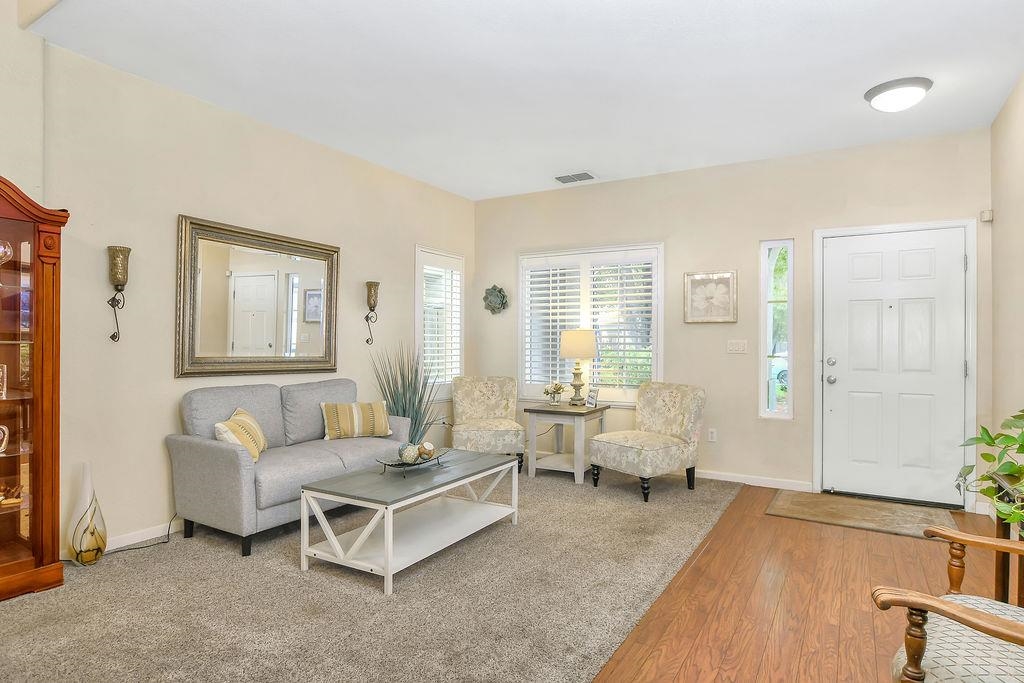 Detail Gallery Image 4 of 37 For 5016 Montevino Way, Oakley,  CA 94561-3978 - 4 Beds | 2/1 Baths