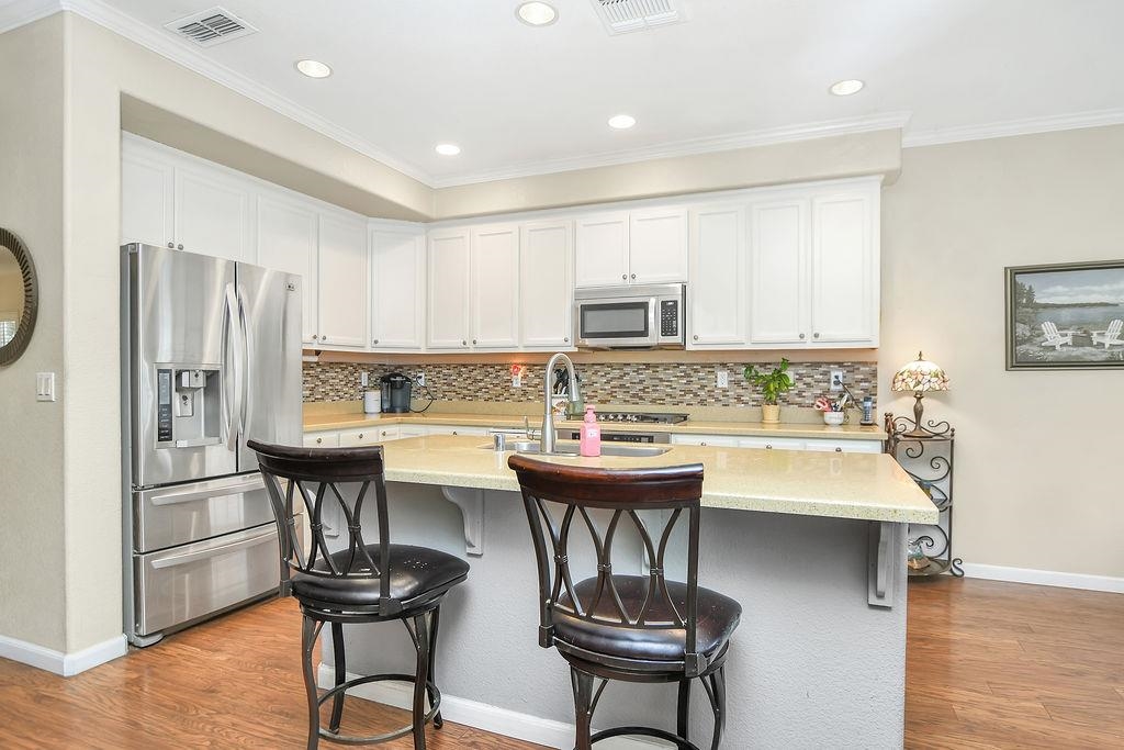 Detail Gallery Image 9 of 37 For 5016 Montevino Way, Oakley,  CA 94561-3978 - 4 Beds | 2/1 Baths