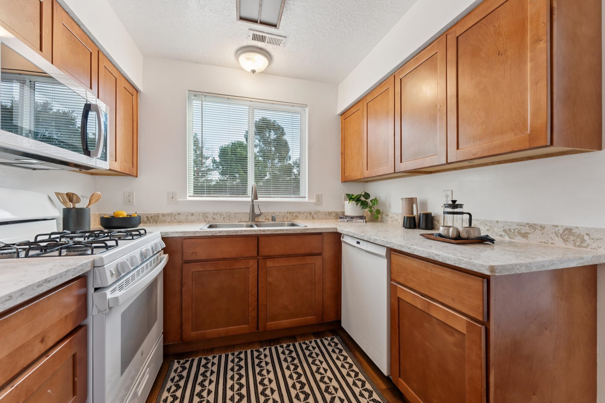 Detail Gallery Image 20 of 49 For 4706 San Pablo Dam Rd., El Sobrante,  CA 94803-3137 - 3 Beds | 1/1 Baths