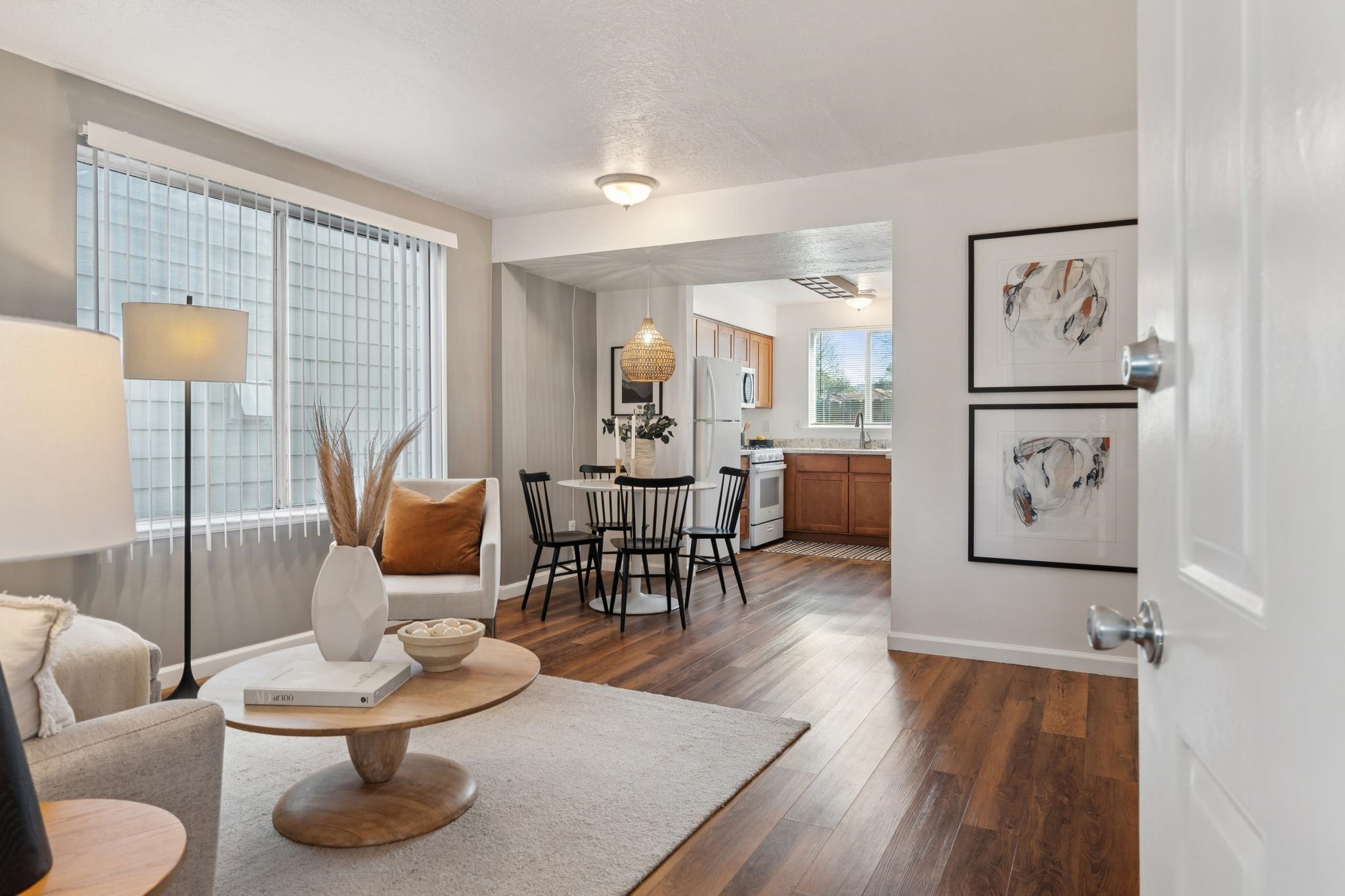 Detail Gallery Image 4 of 49 For 4706 San Pablo Dam Rd., El Sobrante,  CA 94803-3137 - 3 Beds | 1/1 Baths