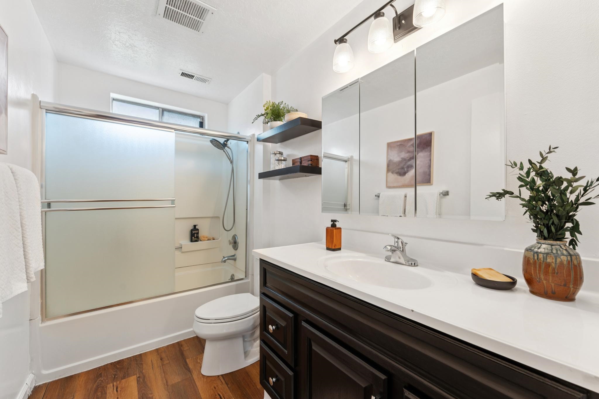 Detail Gallery Image 37 of 49 For 4706 San Pablo Dam Rd., El Sobrante,  CA 94803-3137 - 3 Beds | 1/1 Baths