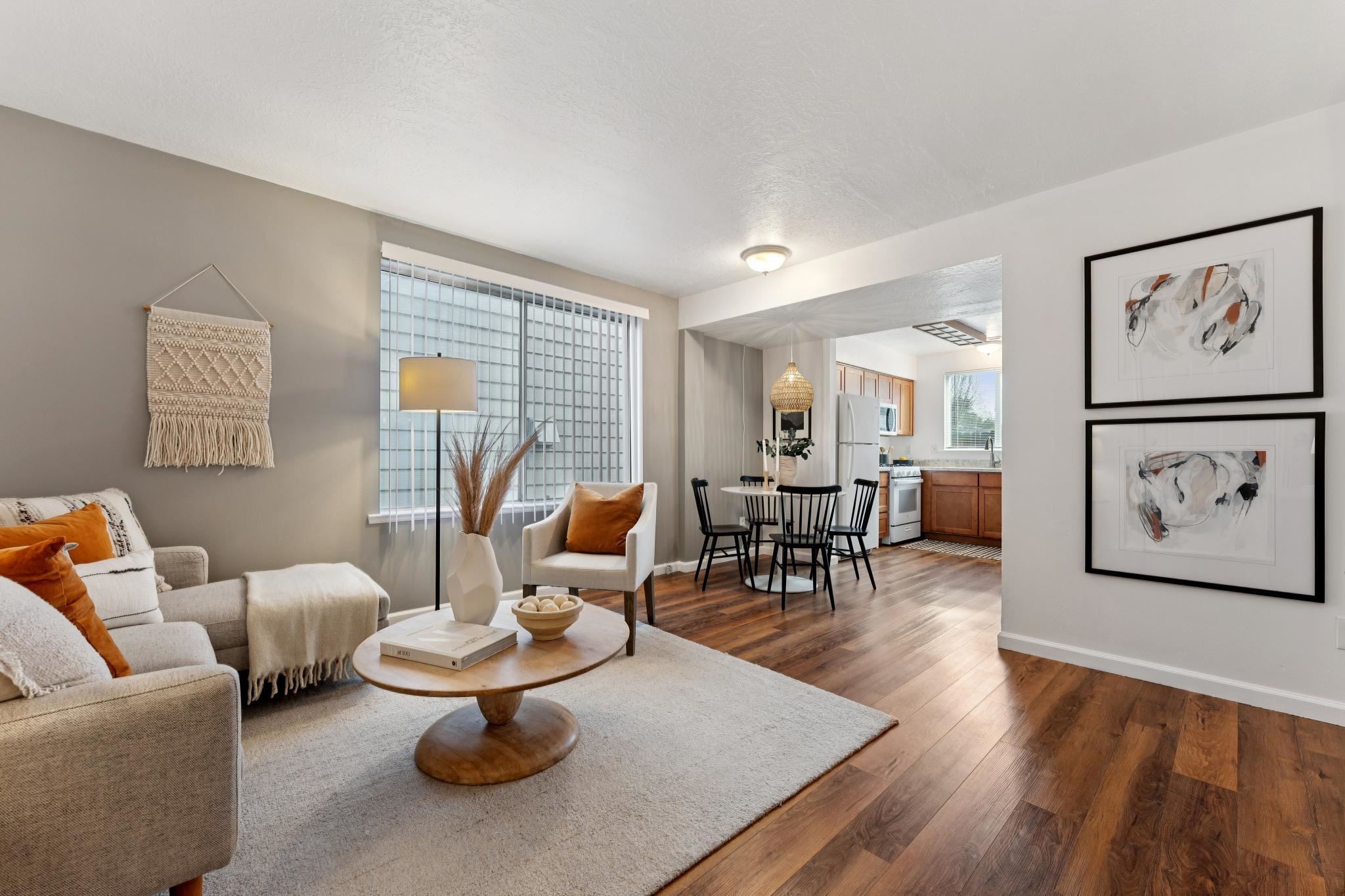 Detail Gallery Image 5 of 49 For 4706 San Pablo Dam Rd., El Sobrante,  CA 94803-3137 - 3 Beds | 1/1 Baths