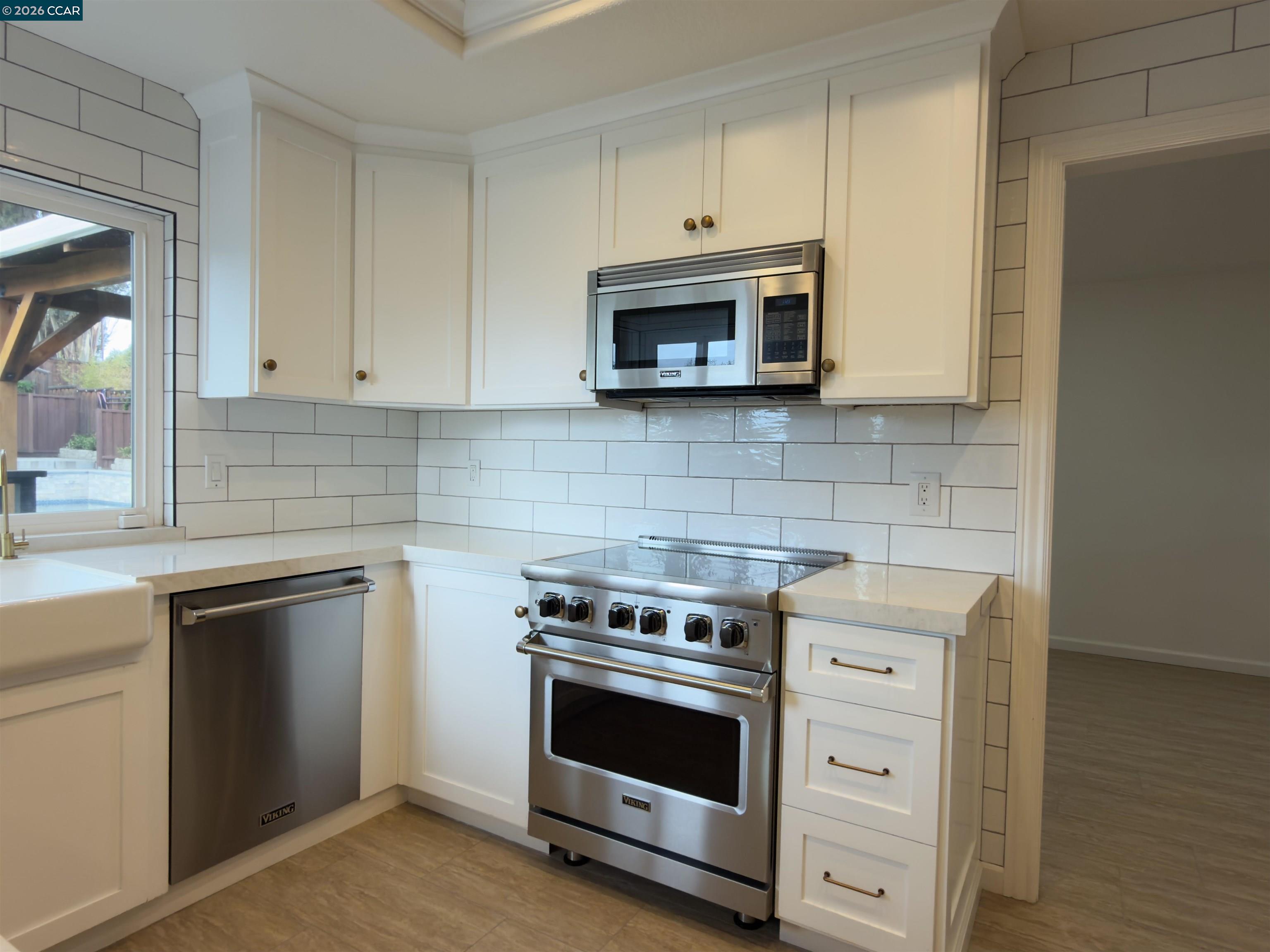 Detail Gallery Image 5 of 24 For 8240 Rhoda Ave, Dublin,  CA 94568 - 4 Beds | 3 Baths