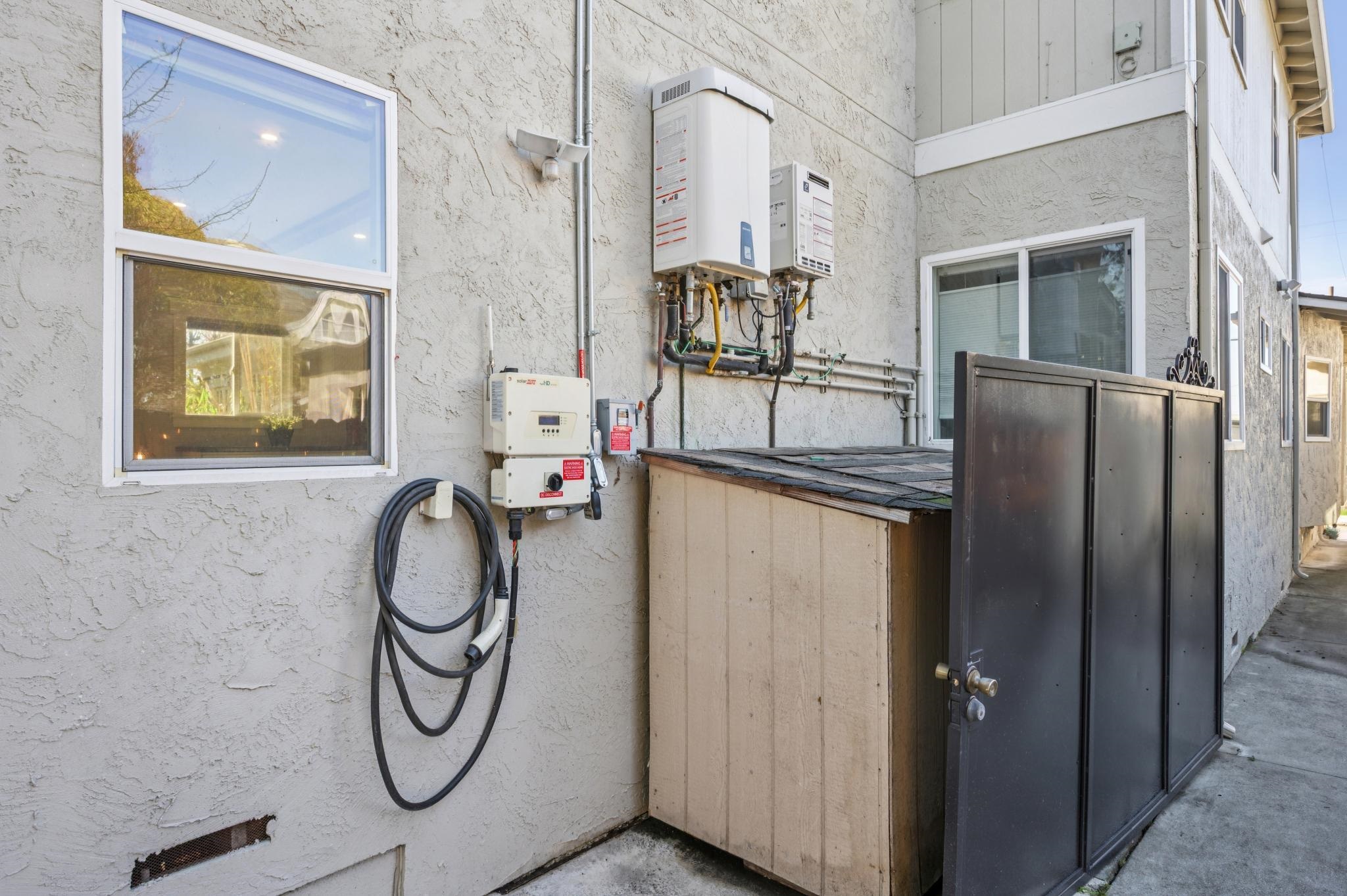 Detail Gallery Image 38 of 58 For 3033 Ellis St #B,  Berkeley,  CA 94703 - 3 Beds | 2/1 Baths