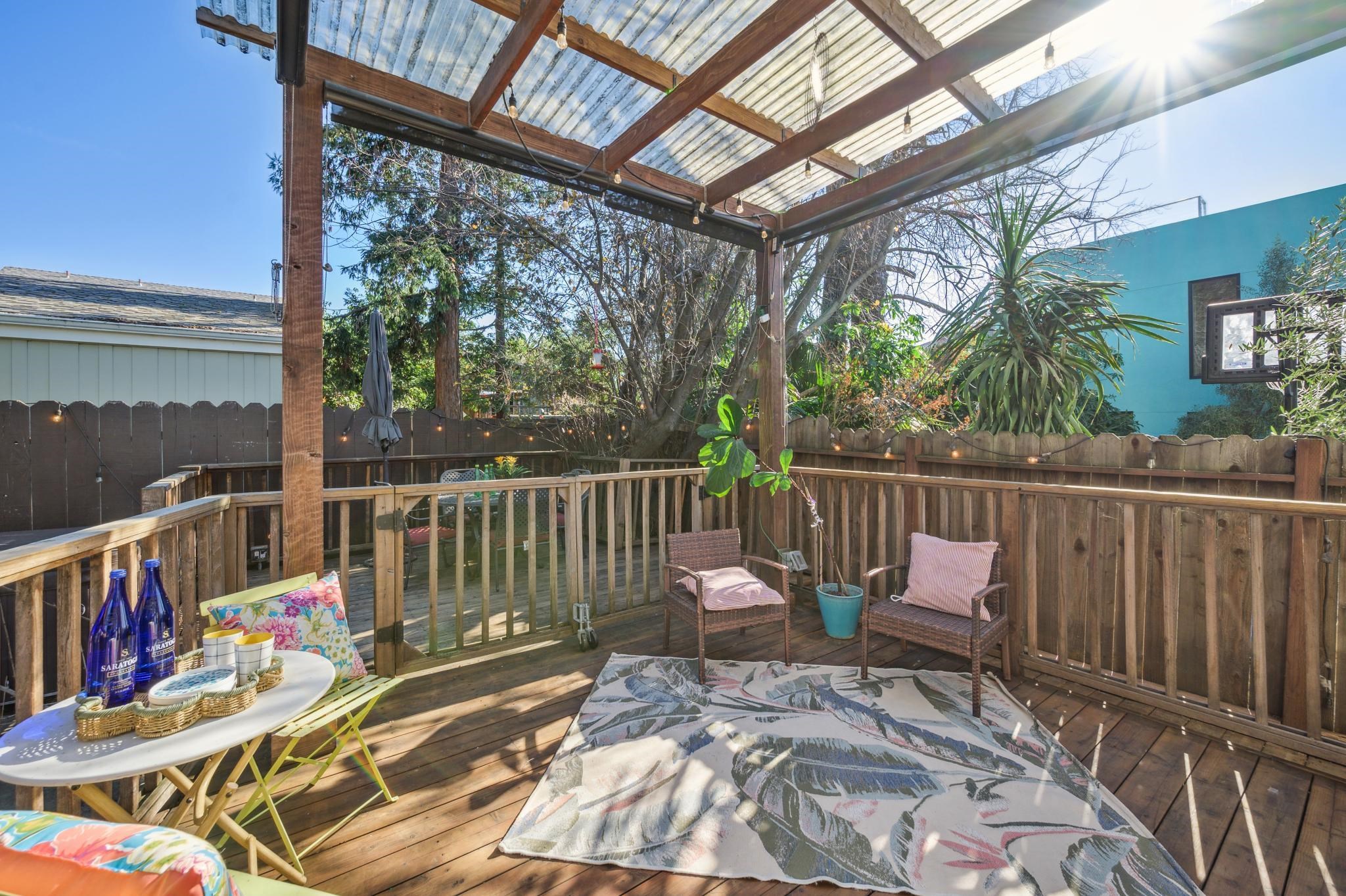 Detail Gallery Image 43 of 58 For 3033 Ellis St #B,  Berkeley,  CA 94703 - 3 Beds | 2/1 Baths