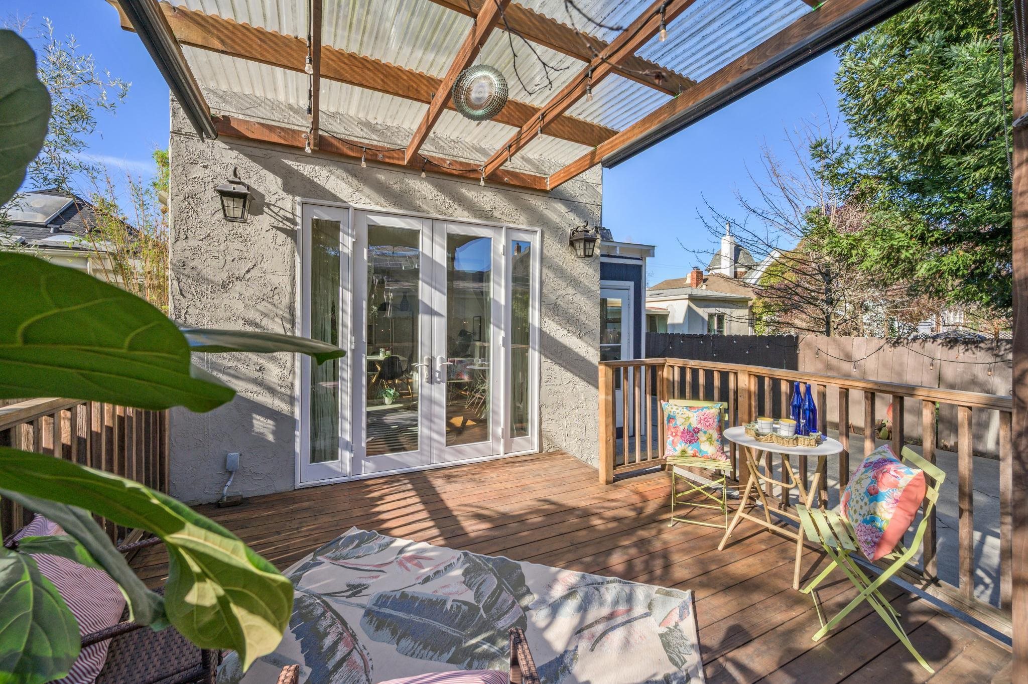 Detail Gallery Image 44 of 58 For 3033 Ellis St #B,  Berkeley,  CA 94703 - 3 Beds | 2/1 Baths