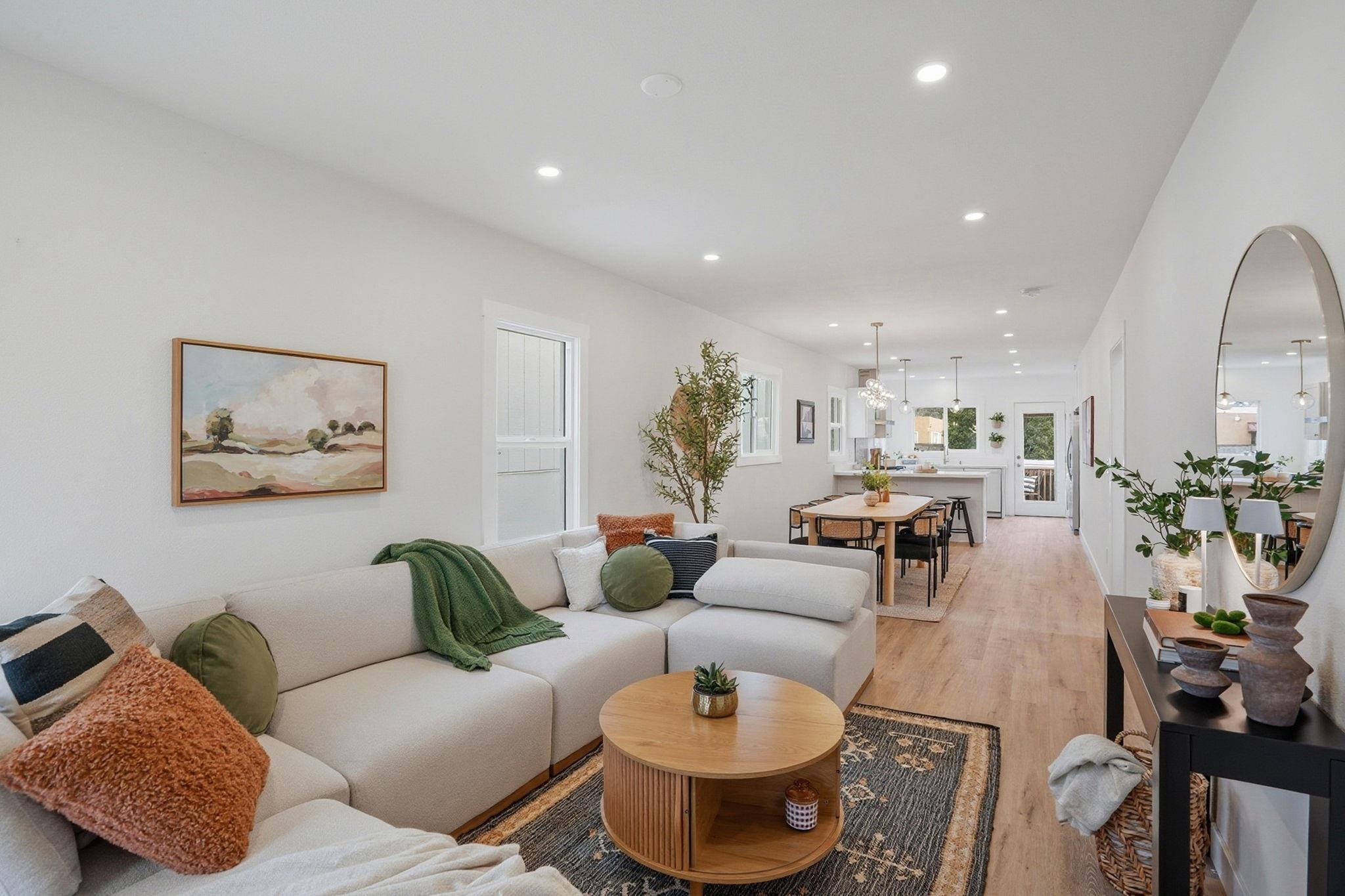 Detail Gallery Image 12 of 32 For 2740 76th Ave, Oakland,  CA 94605 - 2 Beds | 1 Baths