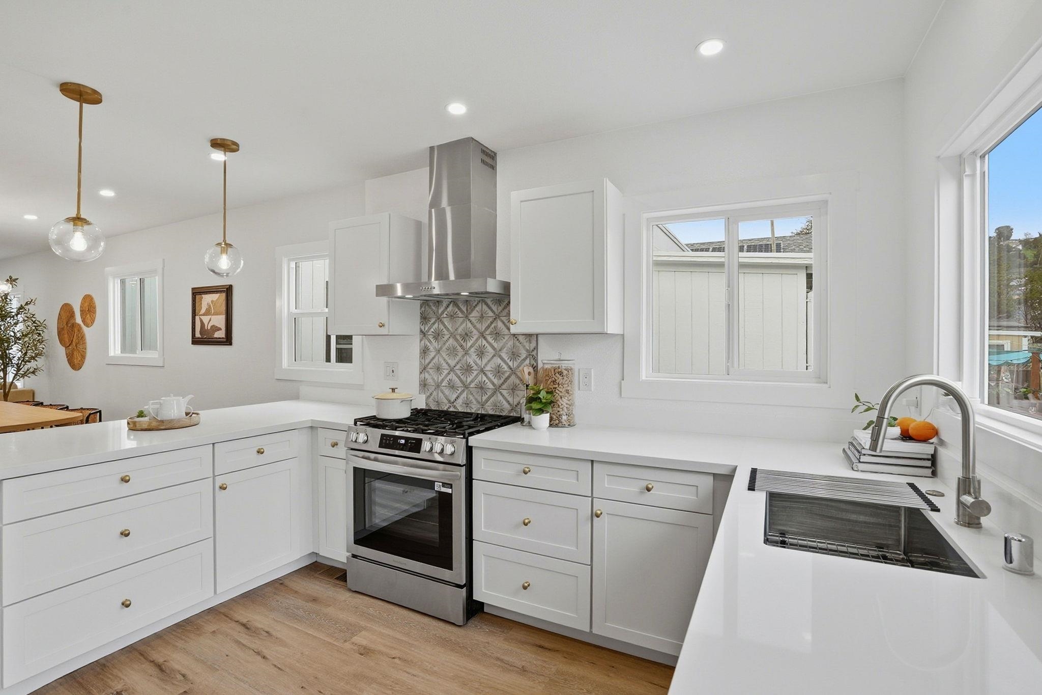 Detail Gallery Image 7 of 32 For 2740 76th Ave, Oakland,  CA 94605 - 2 Beds | 1 Baths