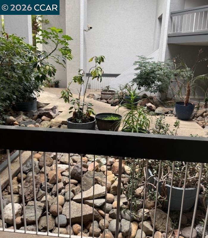 Photo #5: 41121619 Listing: Photo #5