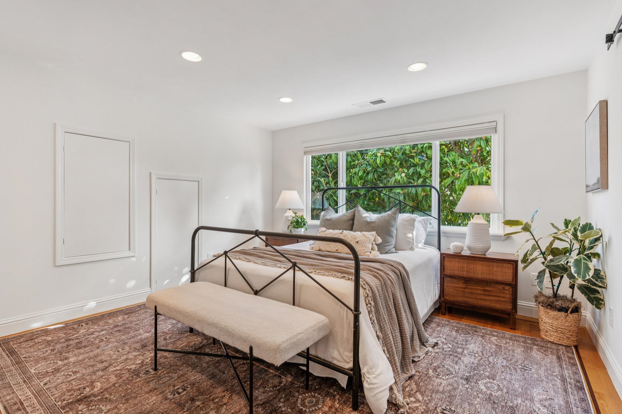 Detail Gallery Image 20 of 40 For 688 57th St, Oakland,  CA 94609 - 3 Beds | 3 Baths