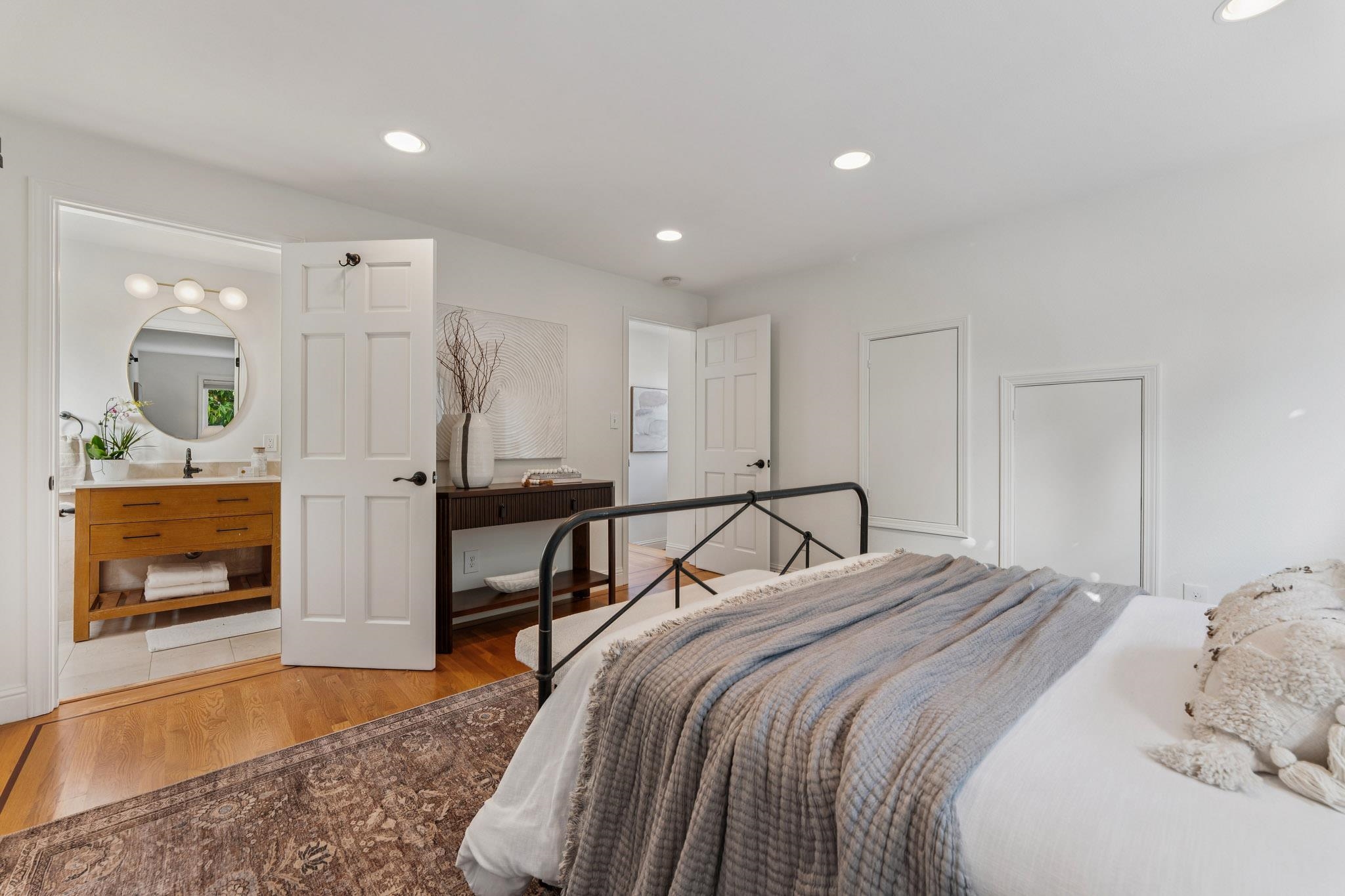 Detail Gallery Image 21 of 40 For 688 57th St, Oakland,  CA 94609 - 3 Beds | 3 Baths