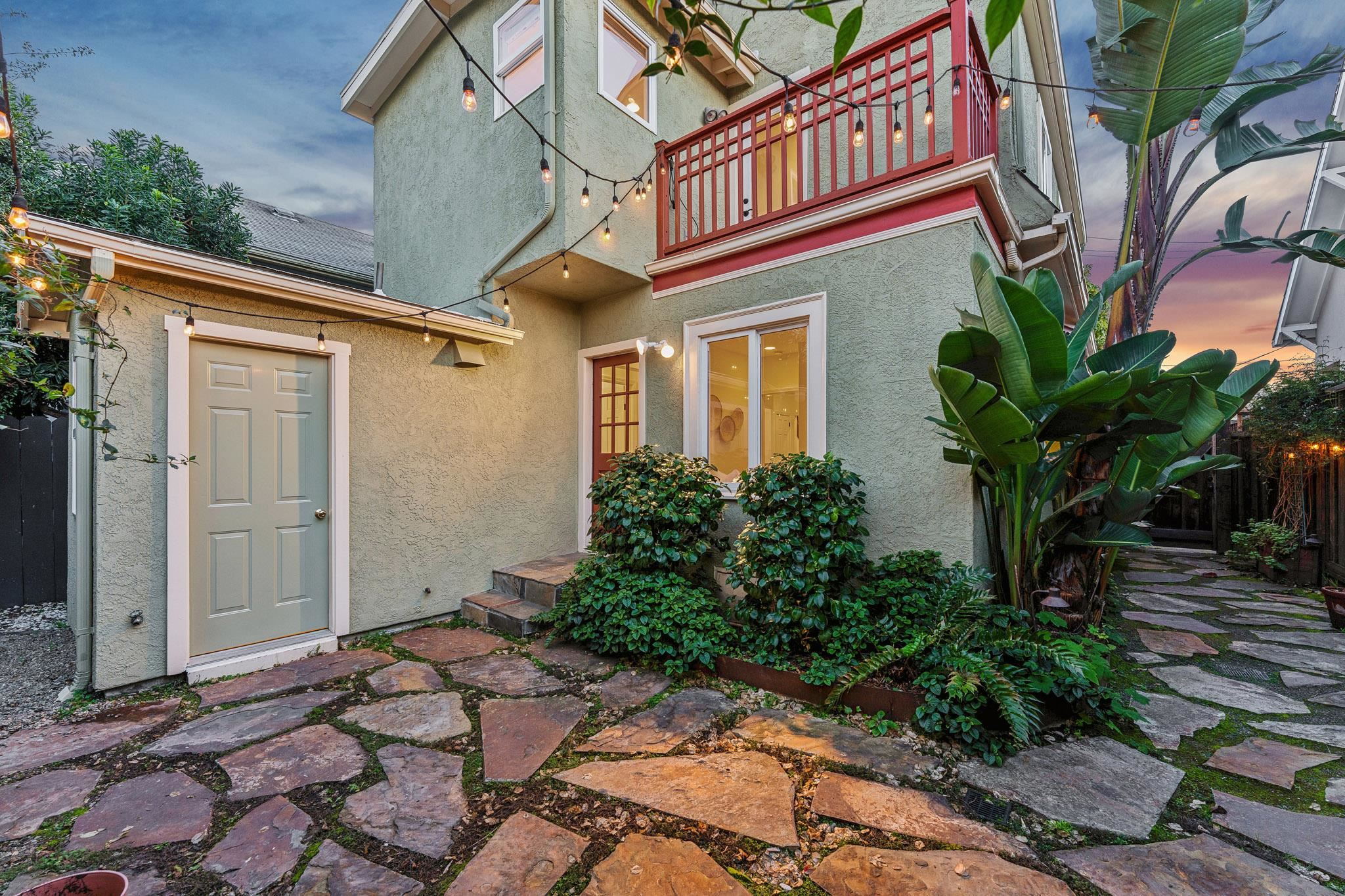 Detail Gallery Image 38 of 40 For 688 57th St, Oakland,  CA 94609 - 3 Beds | 3 Baths