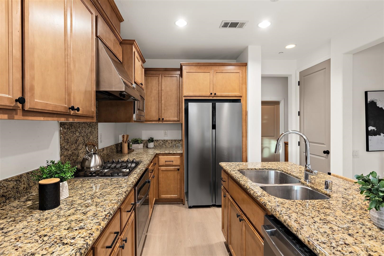 Detail Gallery Image 9 of 32 For 40203 Antigua Rose Ter, Fremont,  CA 94538 - 4 Beds | 4 Baths