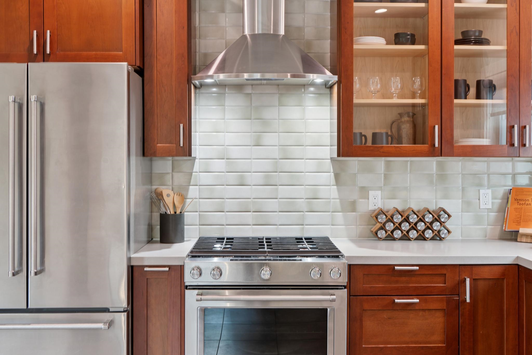 Detail Gallery Image 23 of 60 For 2435 Bonar St, Berkeley,  CA 94702 - 3 Beds | 2 Baths