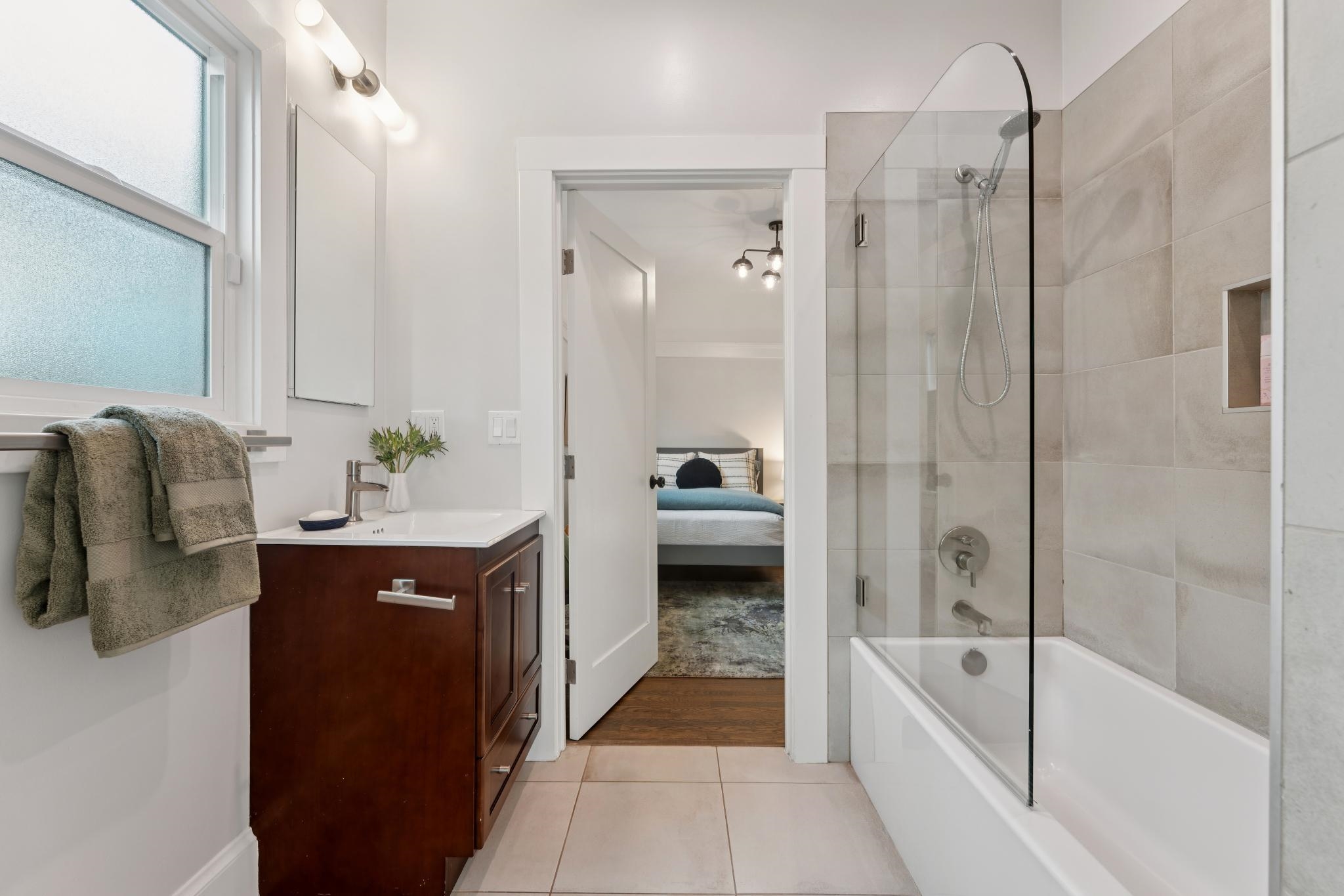 Detail Gallery Image 45 of 60 For 2435 Bonar St, Berkeley,  CA 94702 - 3 Beds | 2 Baths