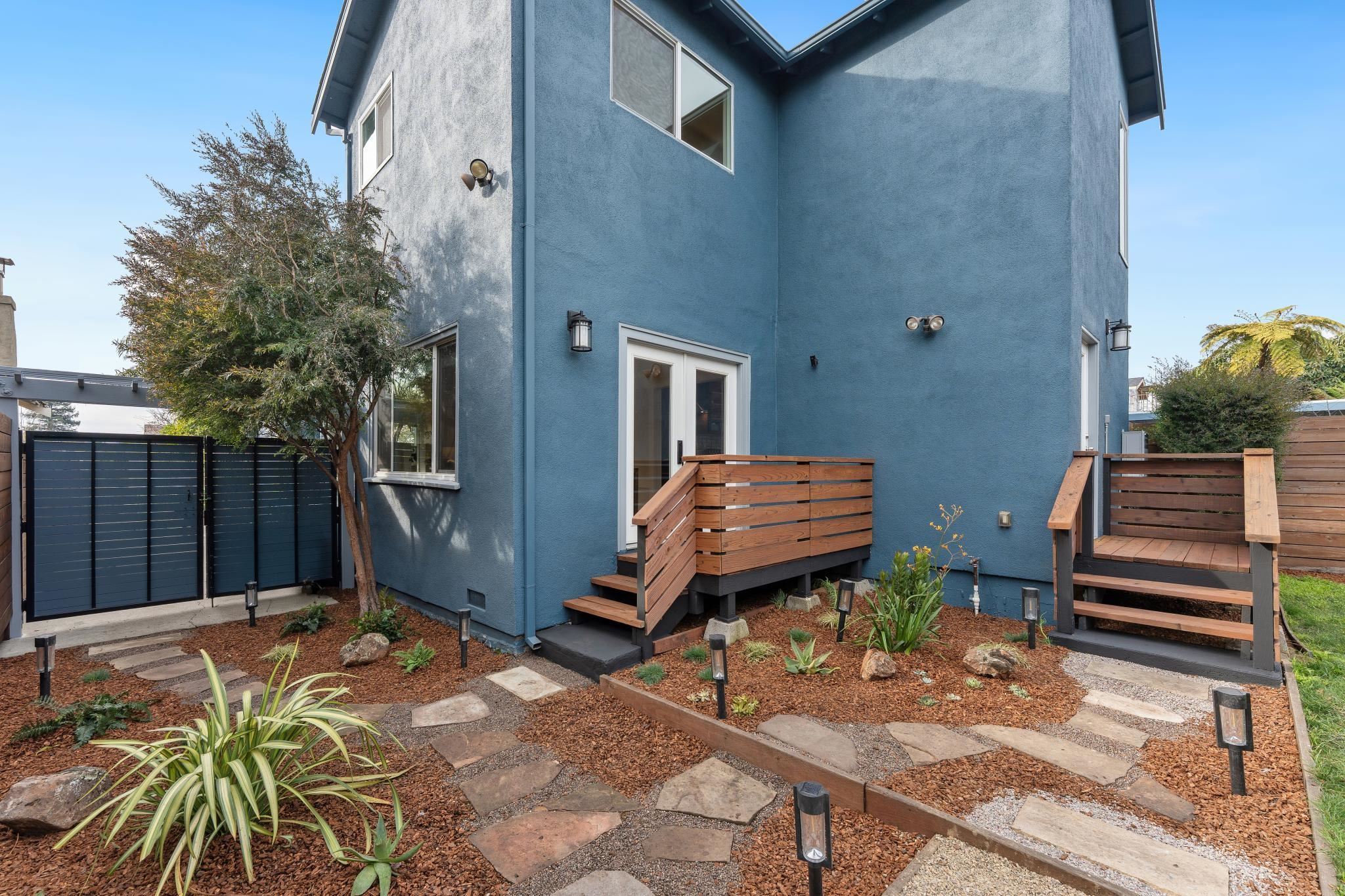 Detail Gallery Image 49 of 60 For 2435 Bonar St, Berkeley,  CA 94702 - 3 Beds | 2 Baths