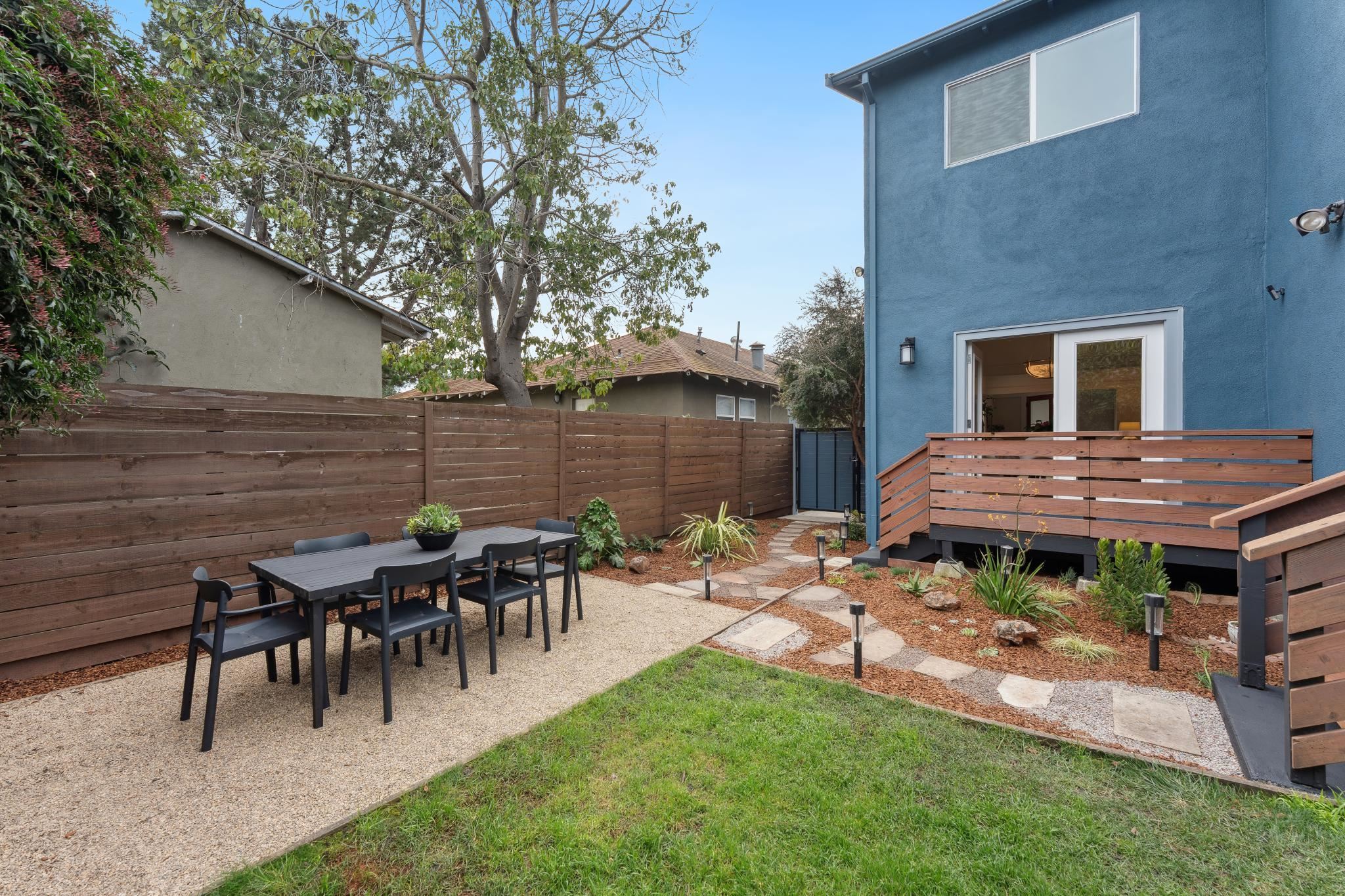Detail Gallery Image 51 of 60 For 2435 Bonar St, Berkeley,  CA 94702 - 3 Beds | 2 Baths