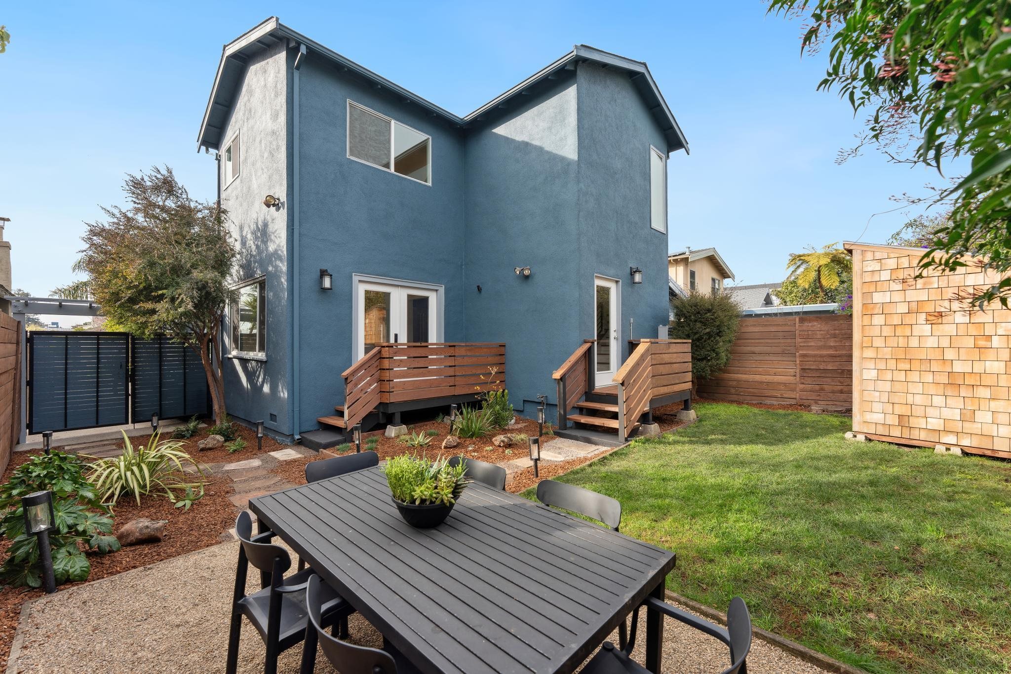 Detail Gallery Image 52 of 60 For 2435 Bonar St, Berkeley,  CA 94702 - 3 Beds | 2 Baths