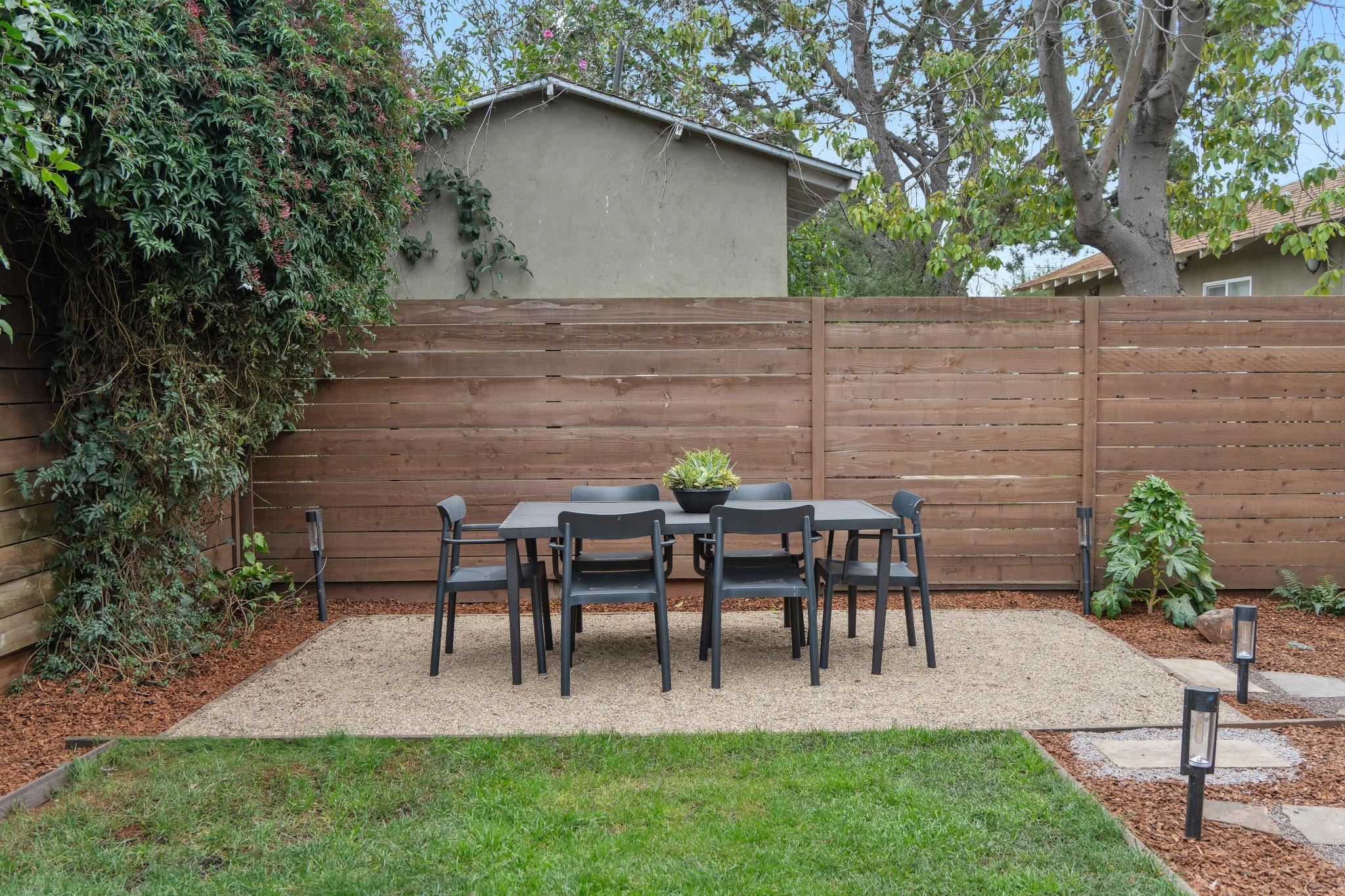 Detail Gallery Image 53 of 60 For 2435 Bonar St, Berkeley,  CA 94702 - 3 Beds | 2 Baths