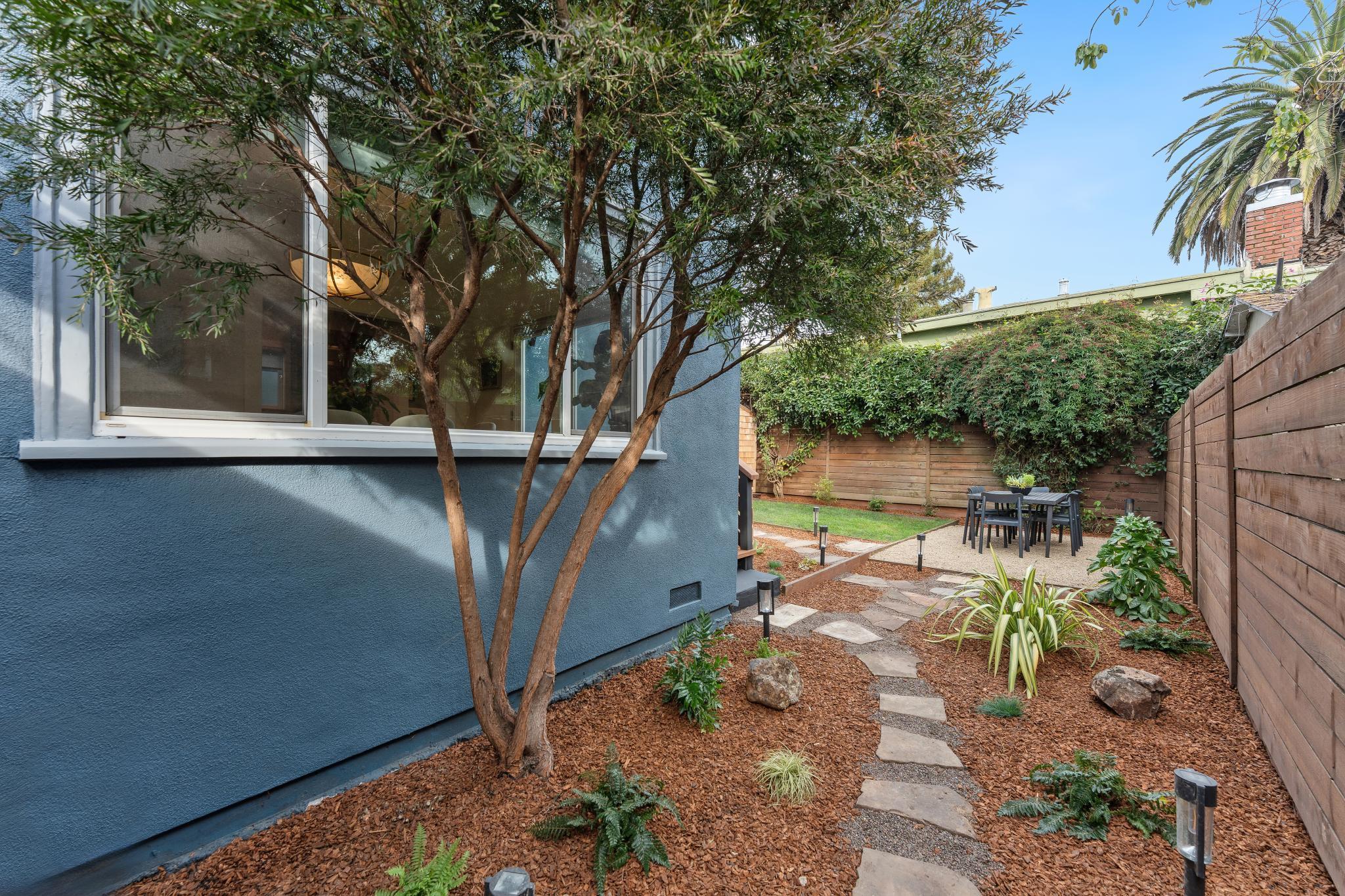 Detail Gallery Image 55 of 60 For 2435 Bonar St, Berkeley,  CA 94702 - 3 Beds | 2 Baths