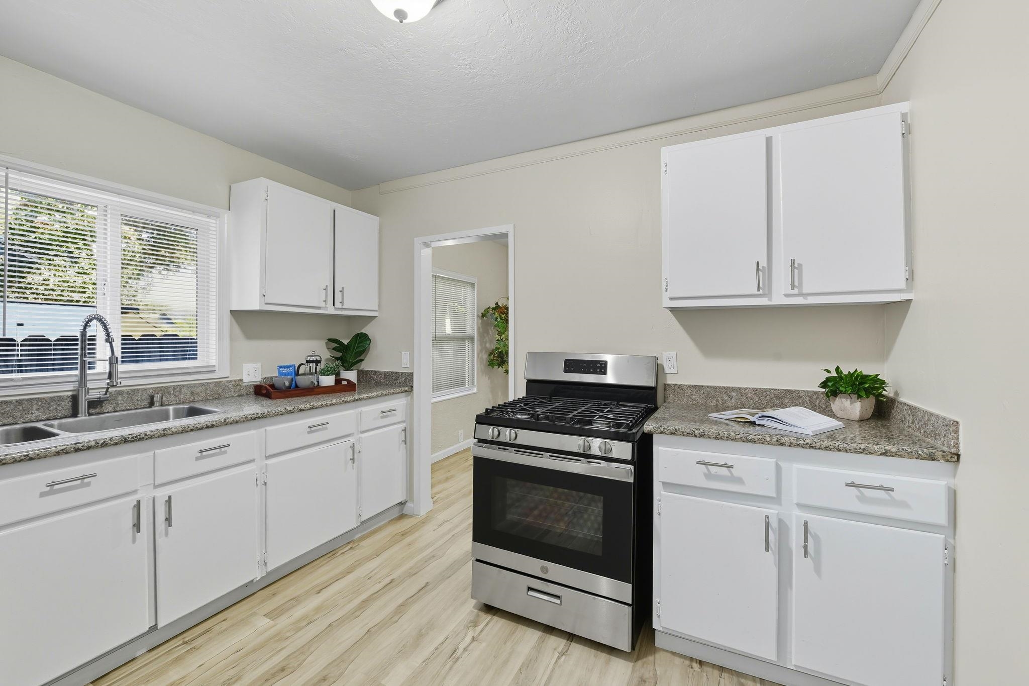 Detail Gallery Image 12 of 27 For 1113 Rivera Dr, Sacramento,  CA 95838 - 2 Beds | 1 Baths