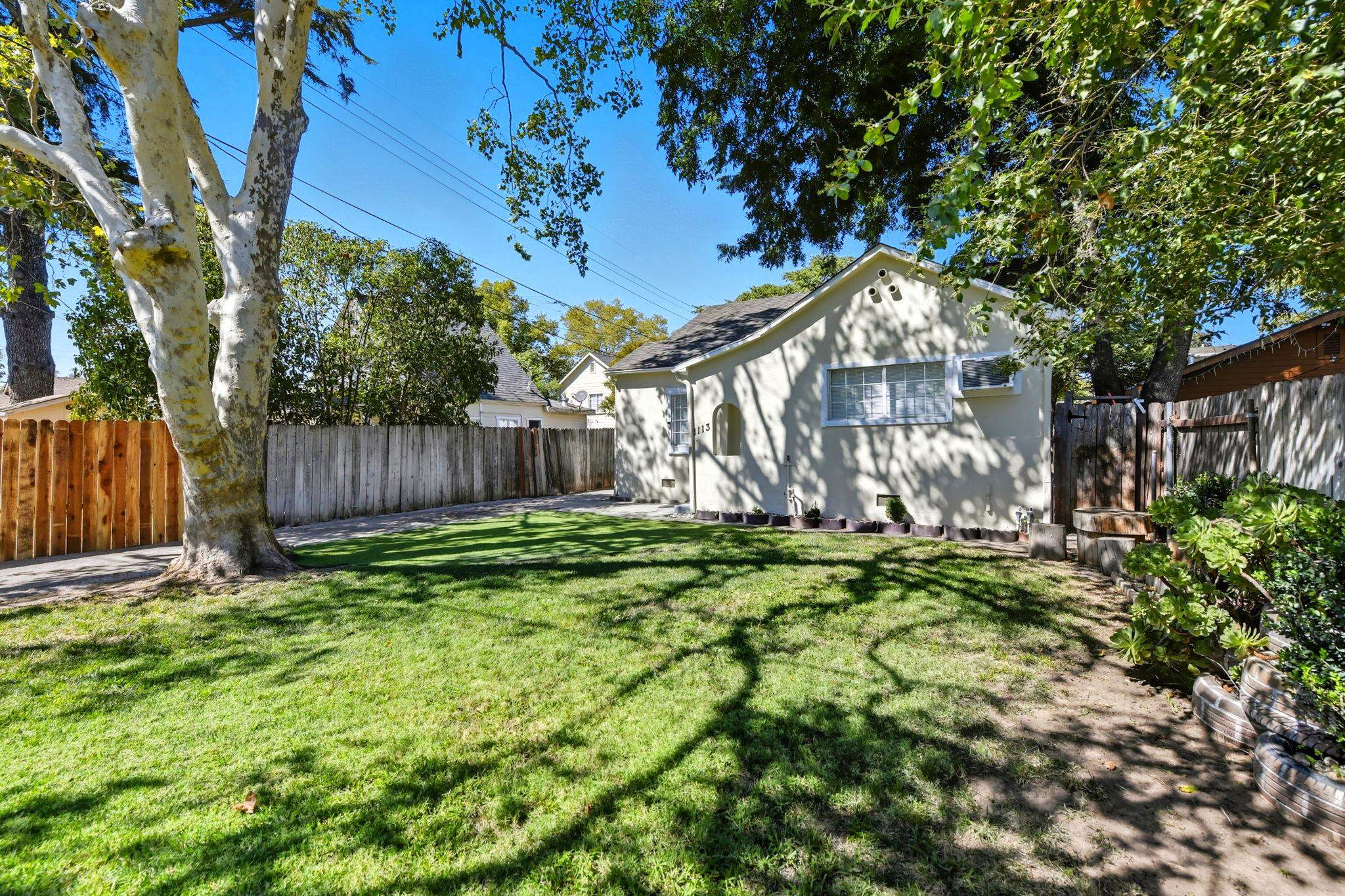 Detail Gallery Image 24 of 27 For 1113 Rivera Dr, Sacramento,  CA 95838 - 2 Beds | 1 Baths