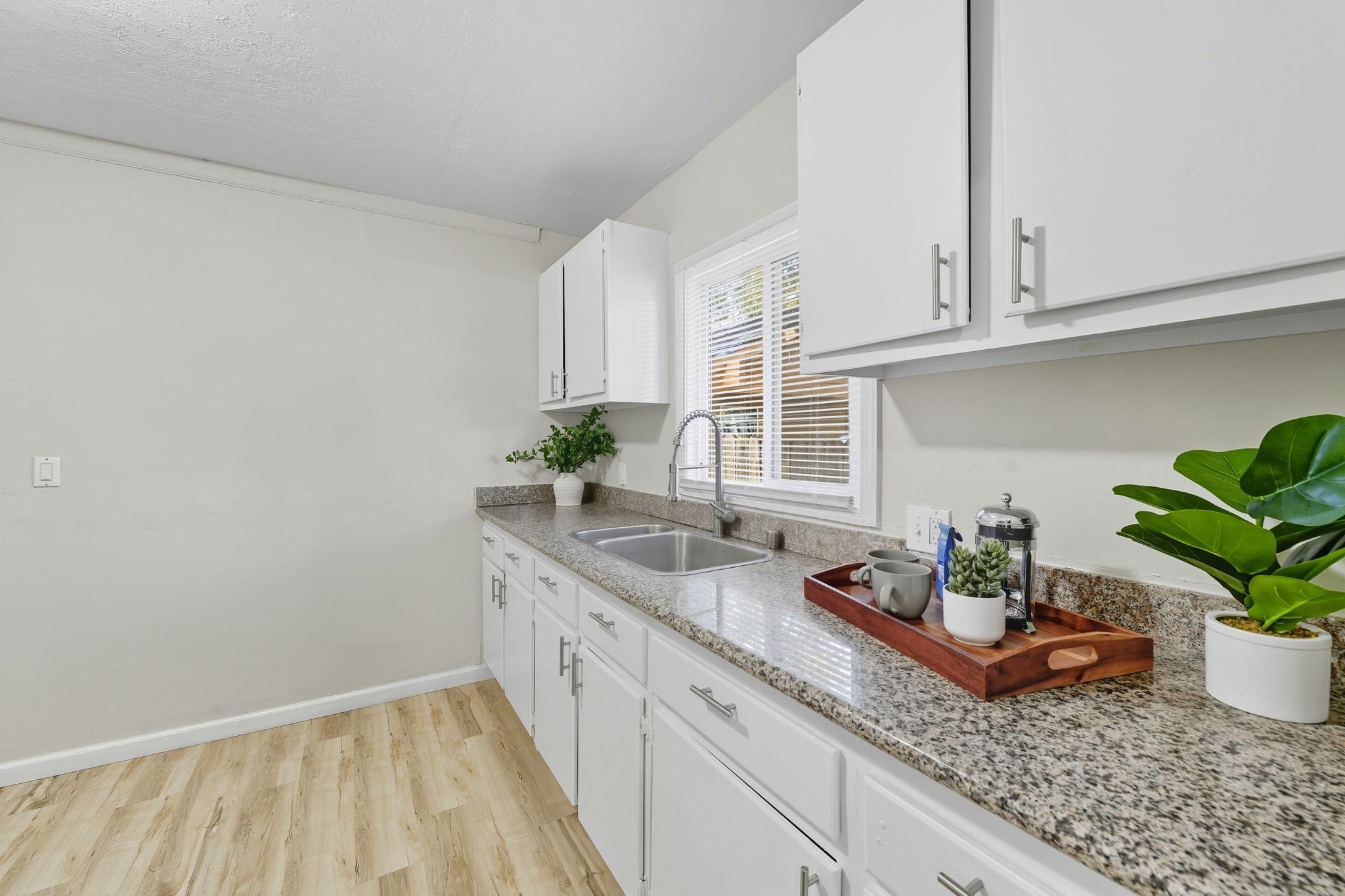 Detail Gallery Image 9 of 27 For 1113 Rivera Dr, Sacramento,  CA 95838 - 2 Beds | 1 Baths