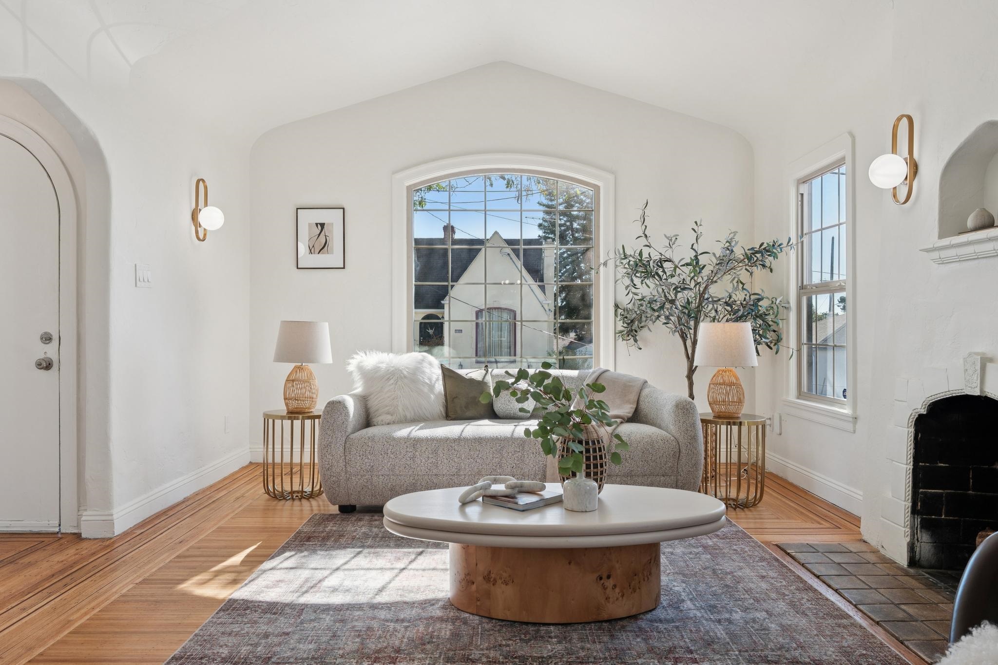 Detail Gallery Image 7 of 44 For 2521 80th Ave, Oakland,  CA 94605 - 3 Beds | 1/1 Baths