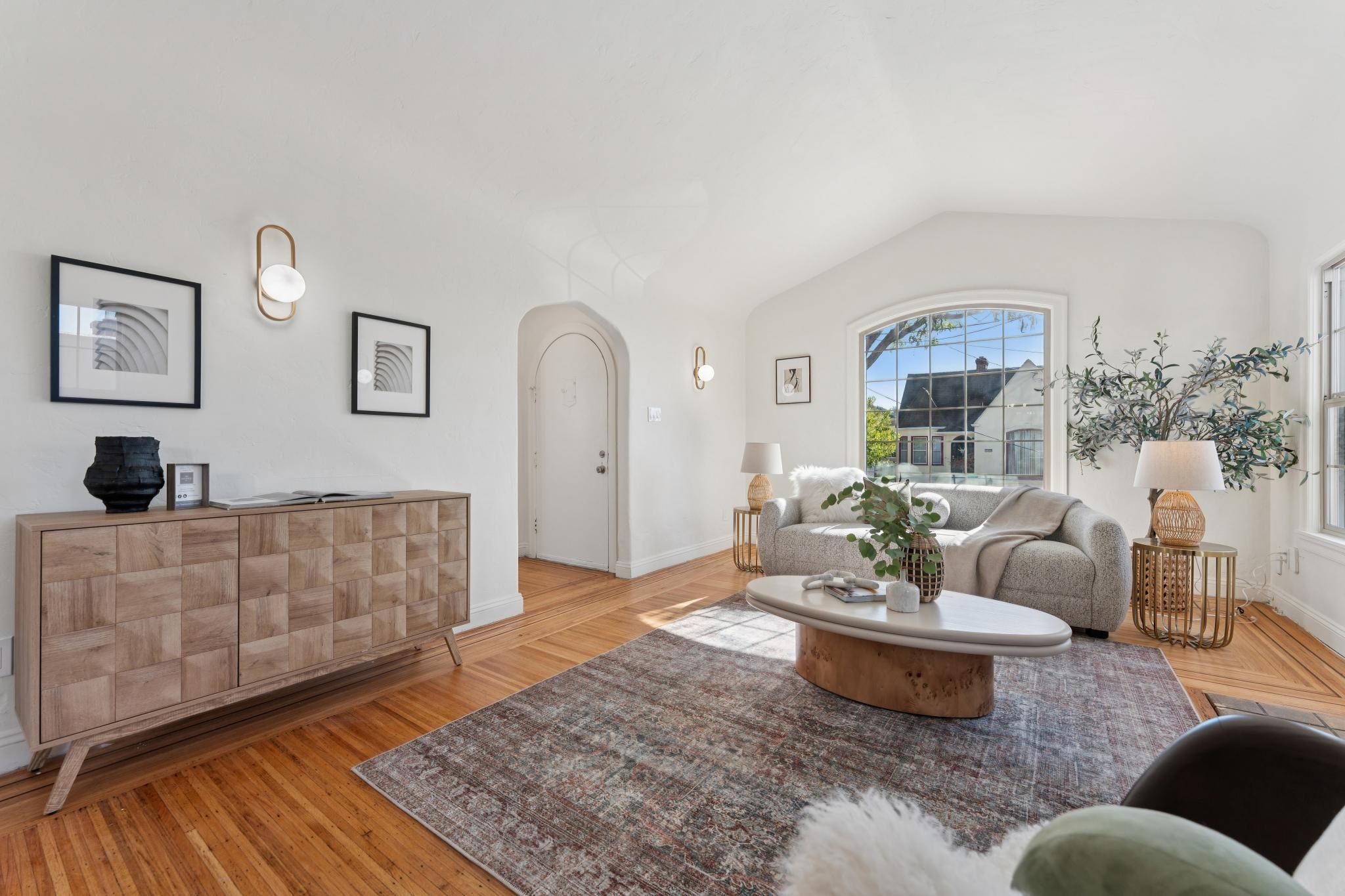 Detail Gallery Image 8 of 44 For 2521 80th Ave, Oakland,  CA 94605 - 3 Beds | 1/1 Baths