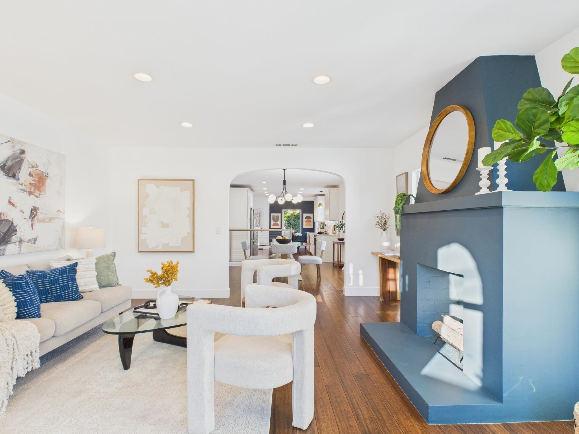 Detail Gallery Image 2 of 51 For 680 42nd St, Oakland,  CA 94609 - 5 Beds | 3 Baths