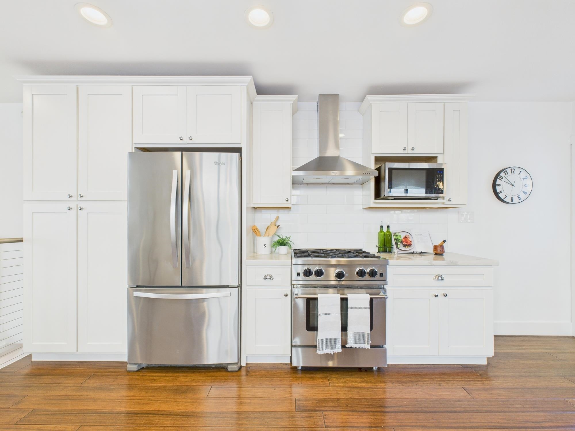 Detail Gallery Image 12 of 51 For 680 42nd St, Oakland,  CA 94609 - 5 Beds | 3 Baths