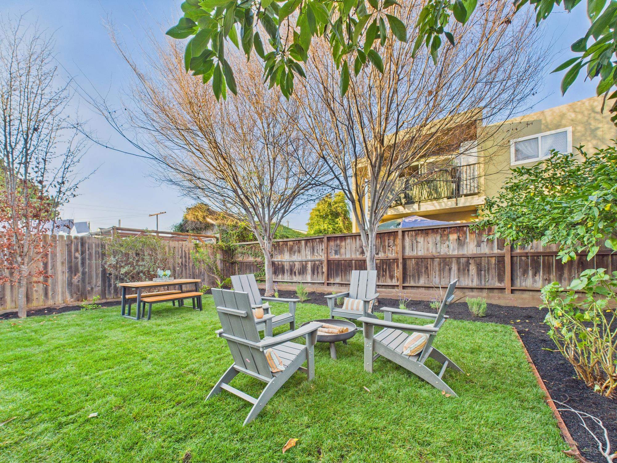 Detail Gallery Image 19 of 51 For 680 42nd St, Oakland,  CA 94609 - 5 Beds | 3 Baths