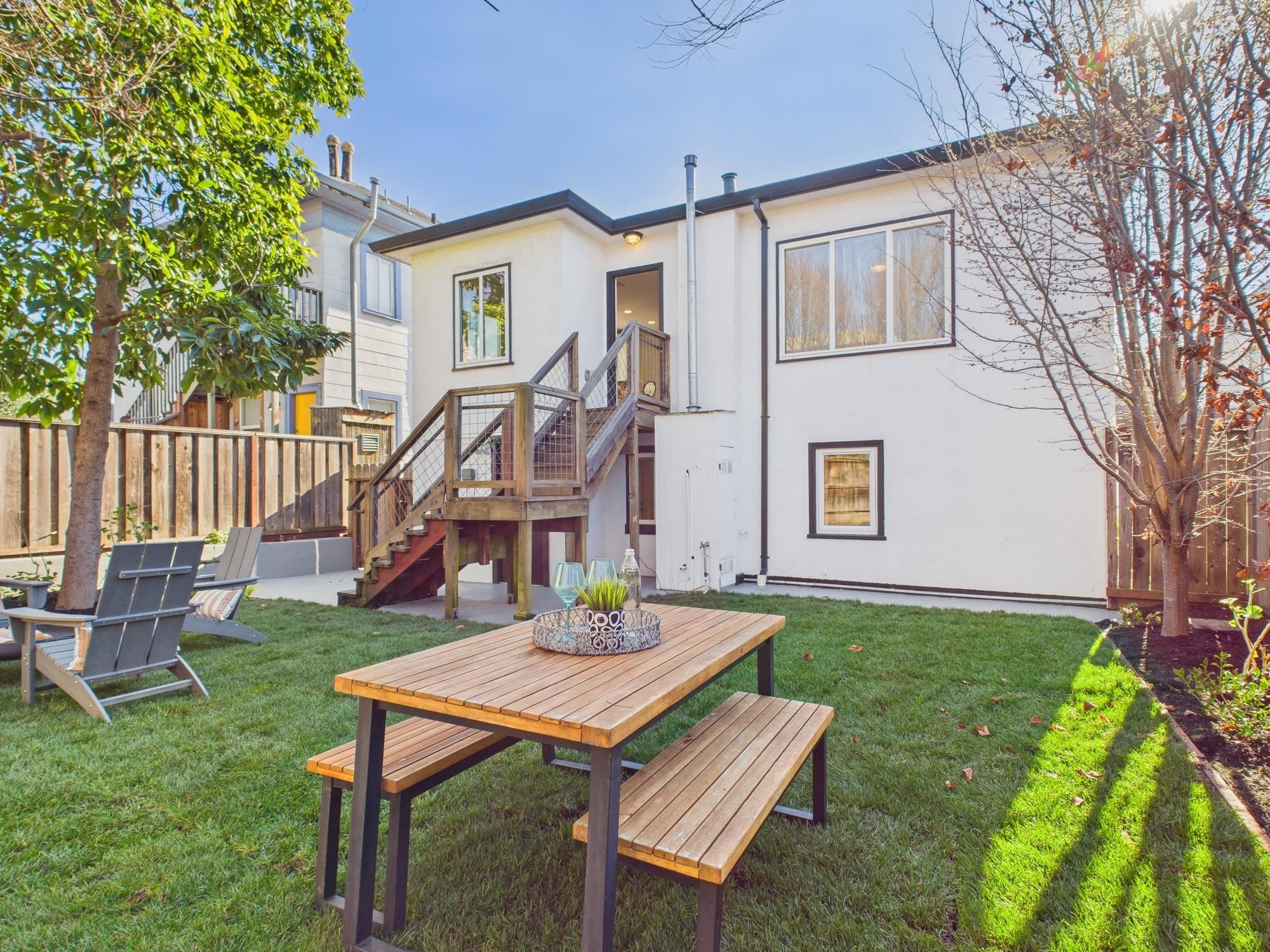 Detail Gallery Image 22 of 51 For 680 42nd St, Oakland,  CA 94609 - 5 Beds | 3 Baths