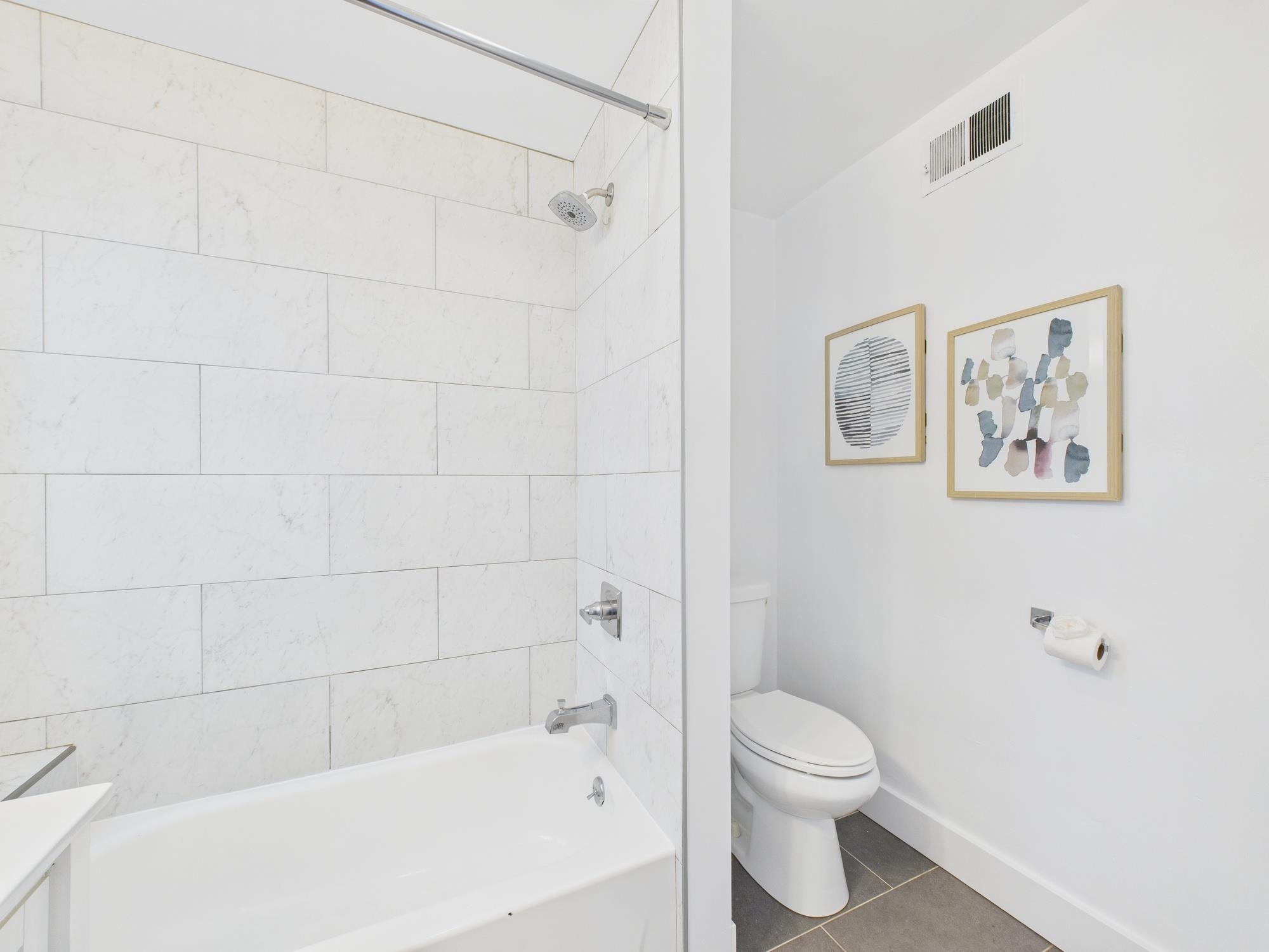 Detail Gallery Image 48 of 51 For 680 42nd St, Oakland,  CA 94609 - 5 Beds | 3 Baths