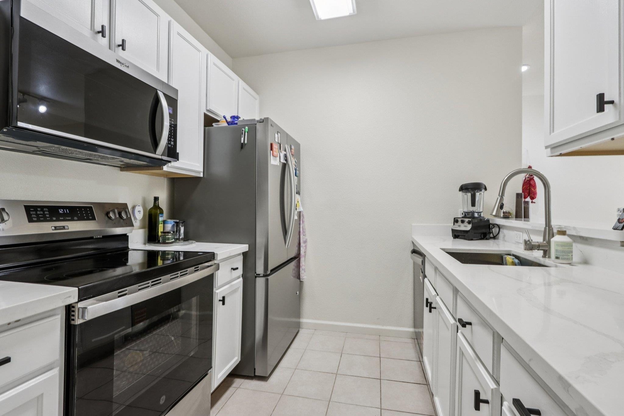 Detail Gallery Image 8 of 38 For 2255 Showers Dr #111,  Mountain View,  CA 94040 - 1 Beds | 1 Baths