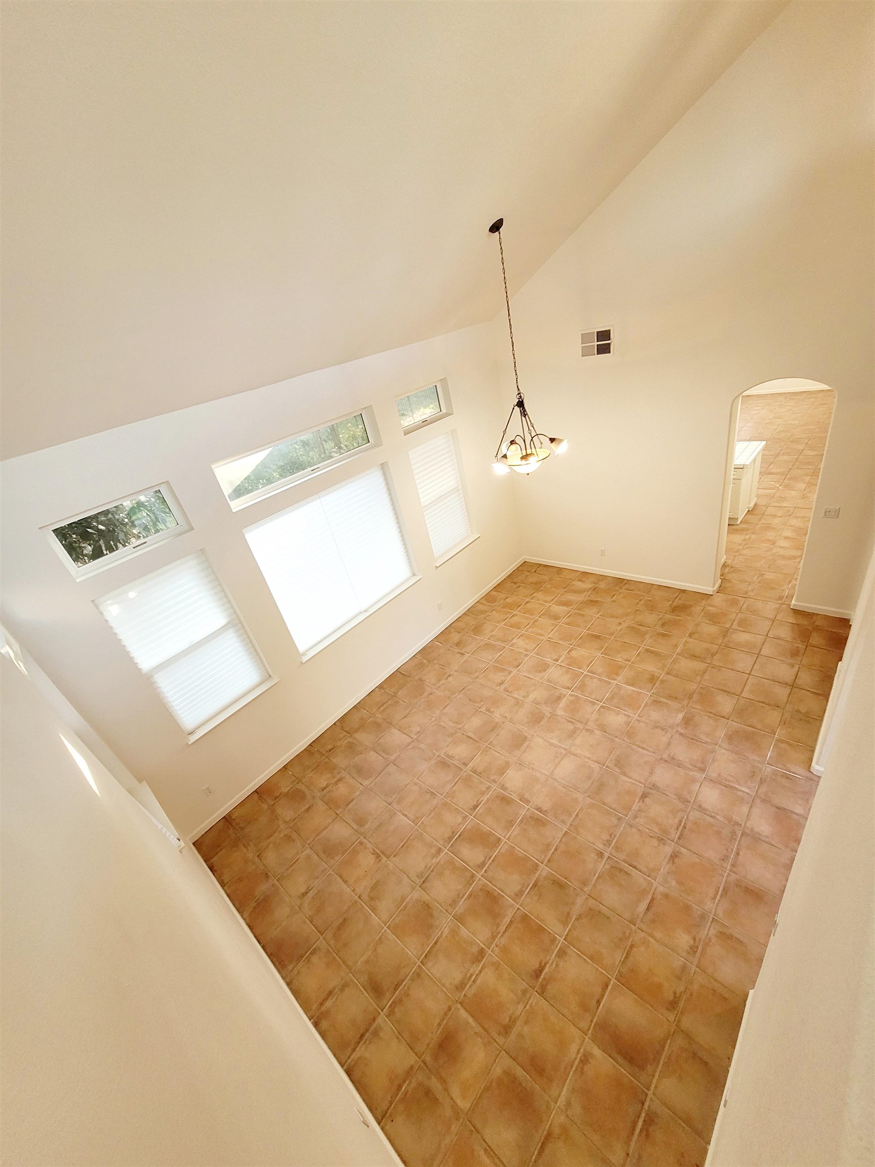 Detail Gallery Image 18 of 23 For 4224 Pinehurst Cir, Stockton,  CA 95219 - 3 Beds | 3 Baths