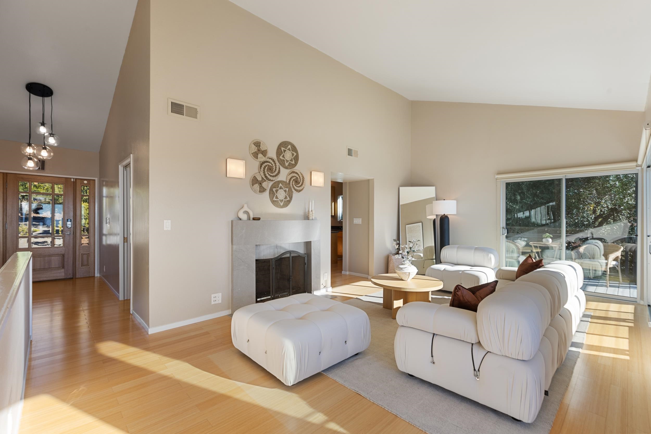 Detail Gallery Image 17 of 59 For 3964 Perie Ln, San Jose,  CA 95132-3226 - 4 Beds | 3 Baths