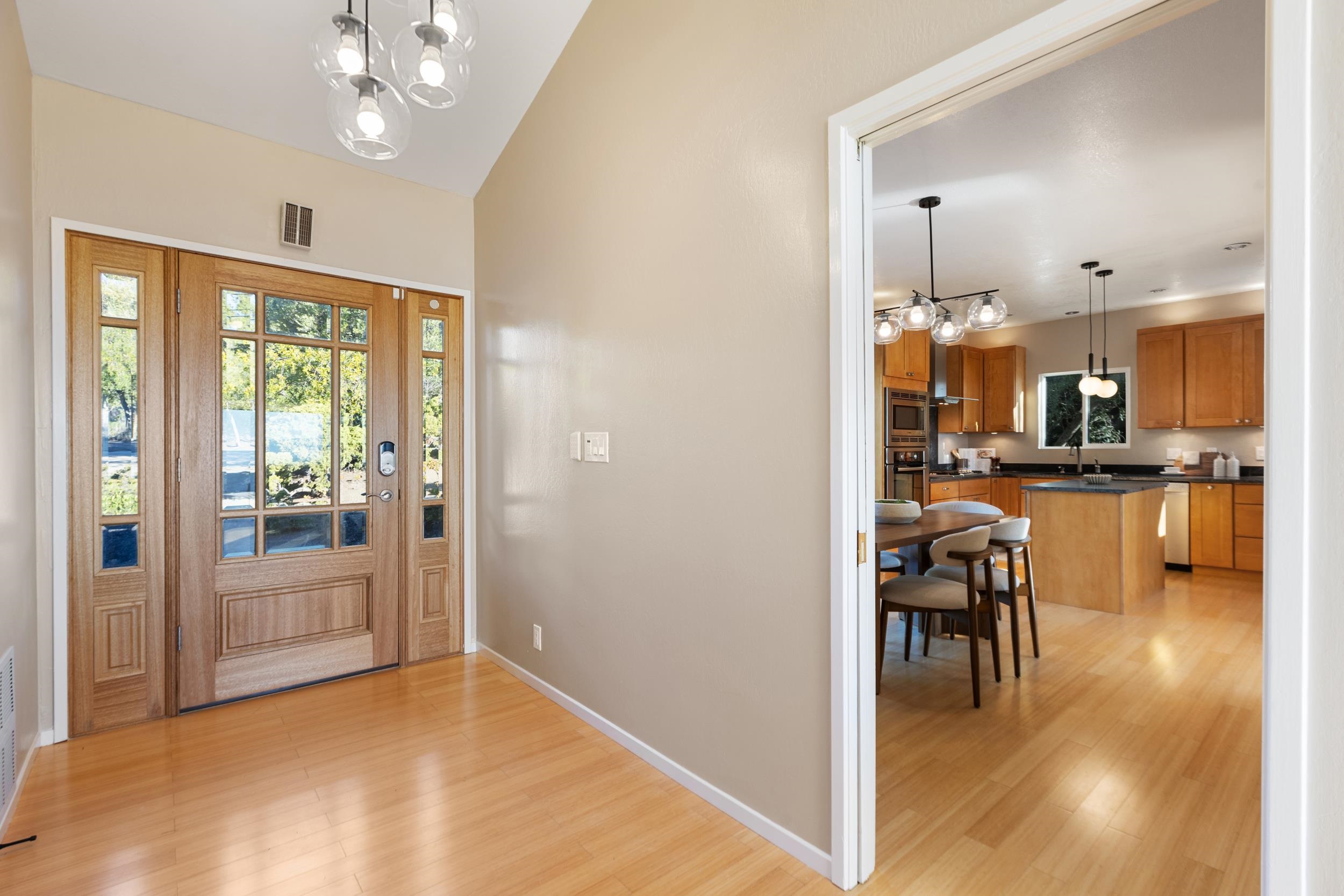 Detail Gallery Image 5 of 59 For 3964 Perie Ln, San Jose,  CA 95132-3226 - 4 Beds | 3 Baths