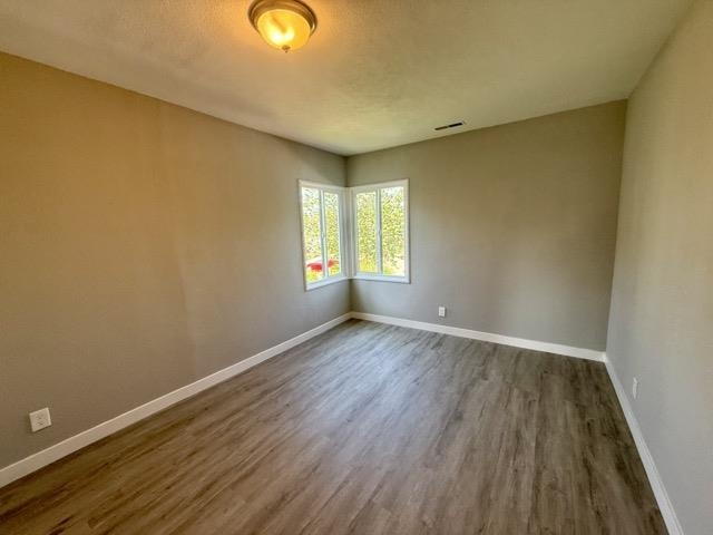 Detail Gallery Image 5 of 18 For 2706 Short St, Oakland,  CA 94619 - 2 Beds | 2 Baths